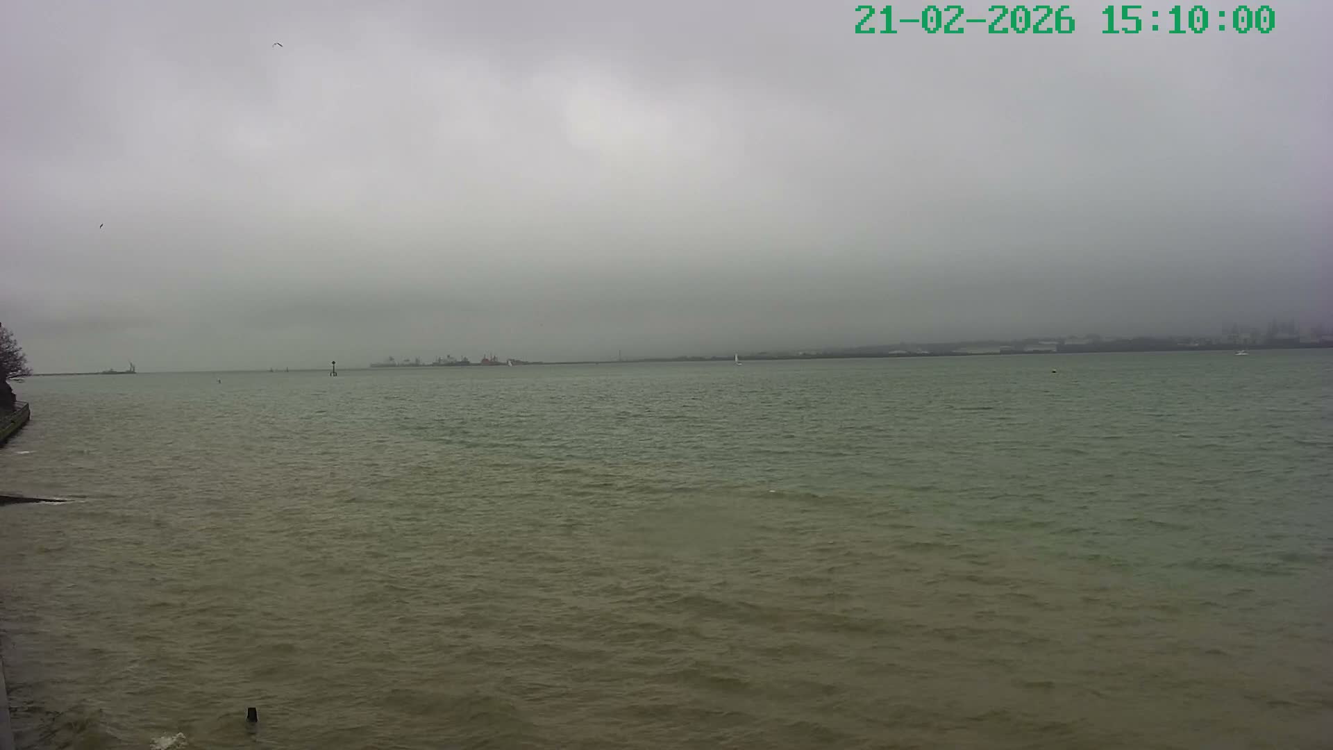 Netley,  The Solent Water Shipspotting Live Cam - Borough of Eastleigh, Hampshire, South East, England, United Kingdom