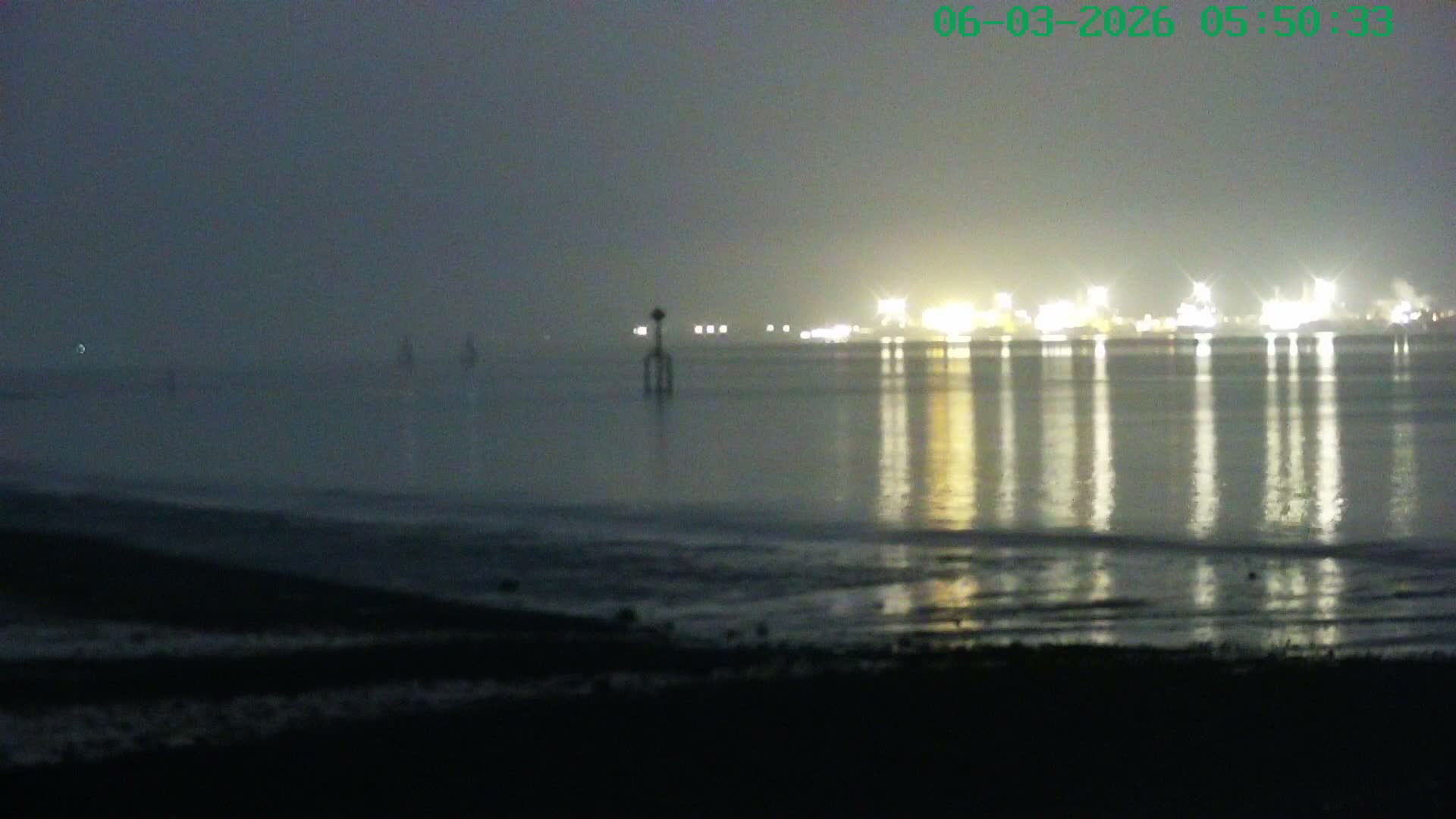 Netley,  The Solent Water Shipspotting Live Cam - Borough of Eastleigh, Hampshire, South East, England, United Kingdom