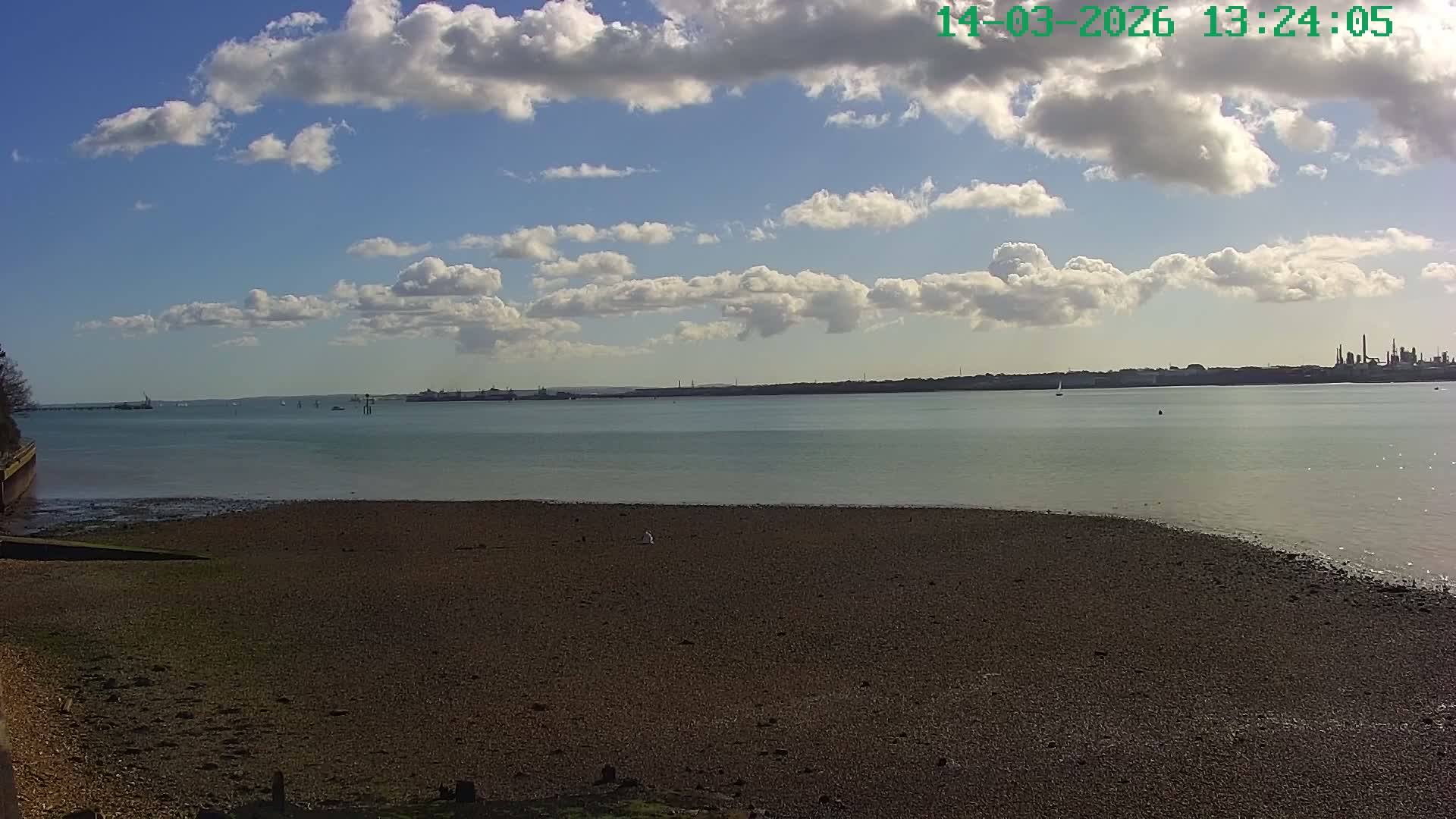 Netley,  The Solent Water Shipspotting Live Cam - Borough of Eastleigh, Hampshire, South East, England, United Kingdom