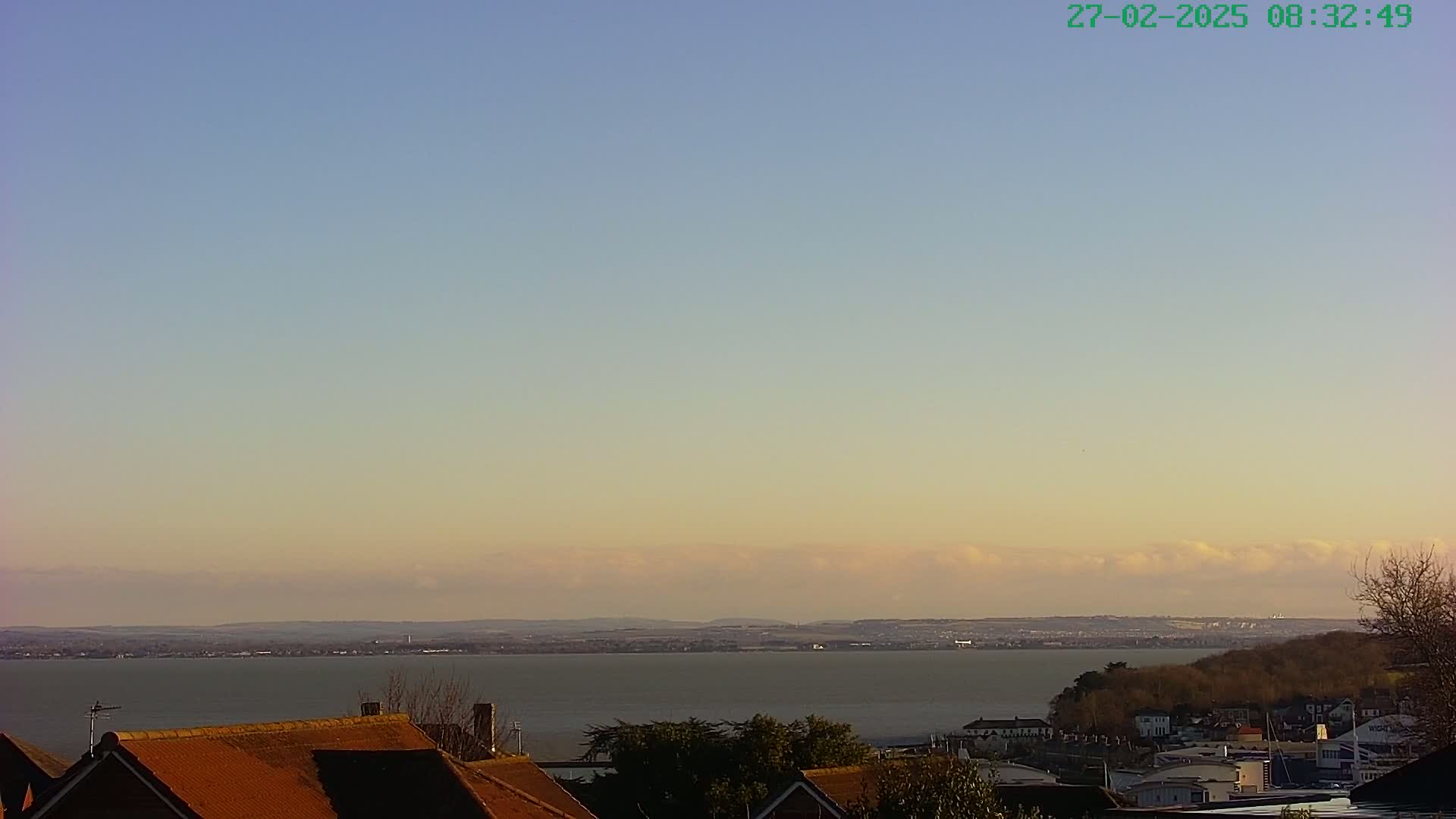 Cowes, The Solent Water Shipspotting Live Cam - Isle of Wight, South East, England, United Kingdom