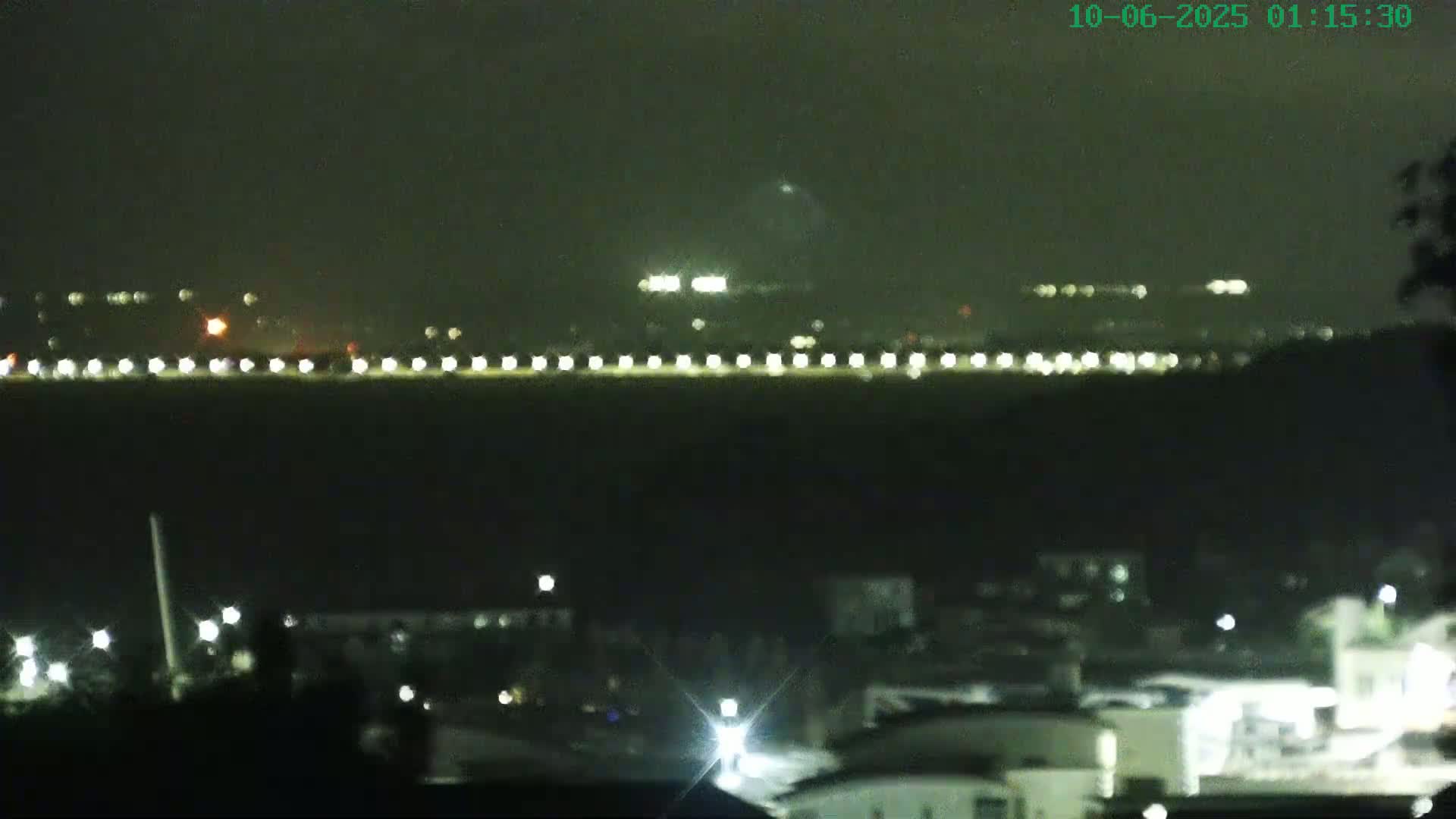 Cowes, The Solent Water Shipspotting Live Cam - Isle of Wight, South East, England, United Kingdom