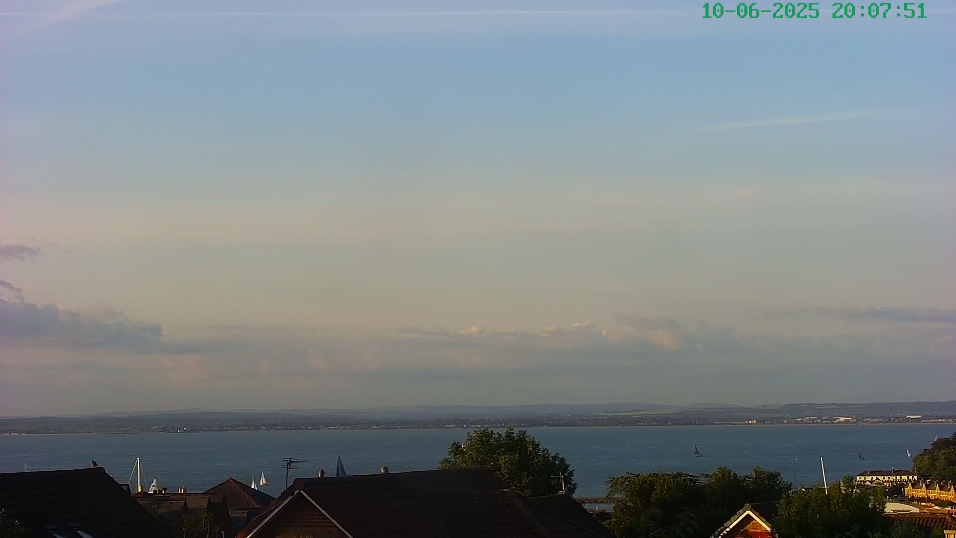 Cowes, The Solent Water Shipspotting Live Cam - Isle of Wight, South East, England, United Kingdom