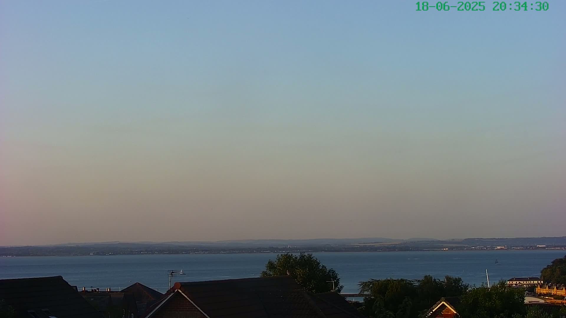 Cowes, The Solent Water Shipspotting Live Cam - Isle of Wight, South East, England, United Kingdom