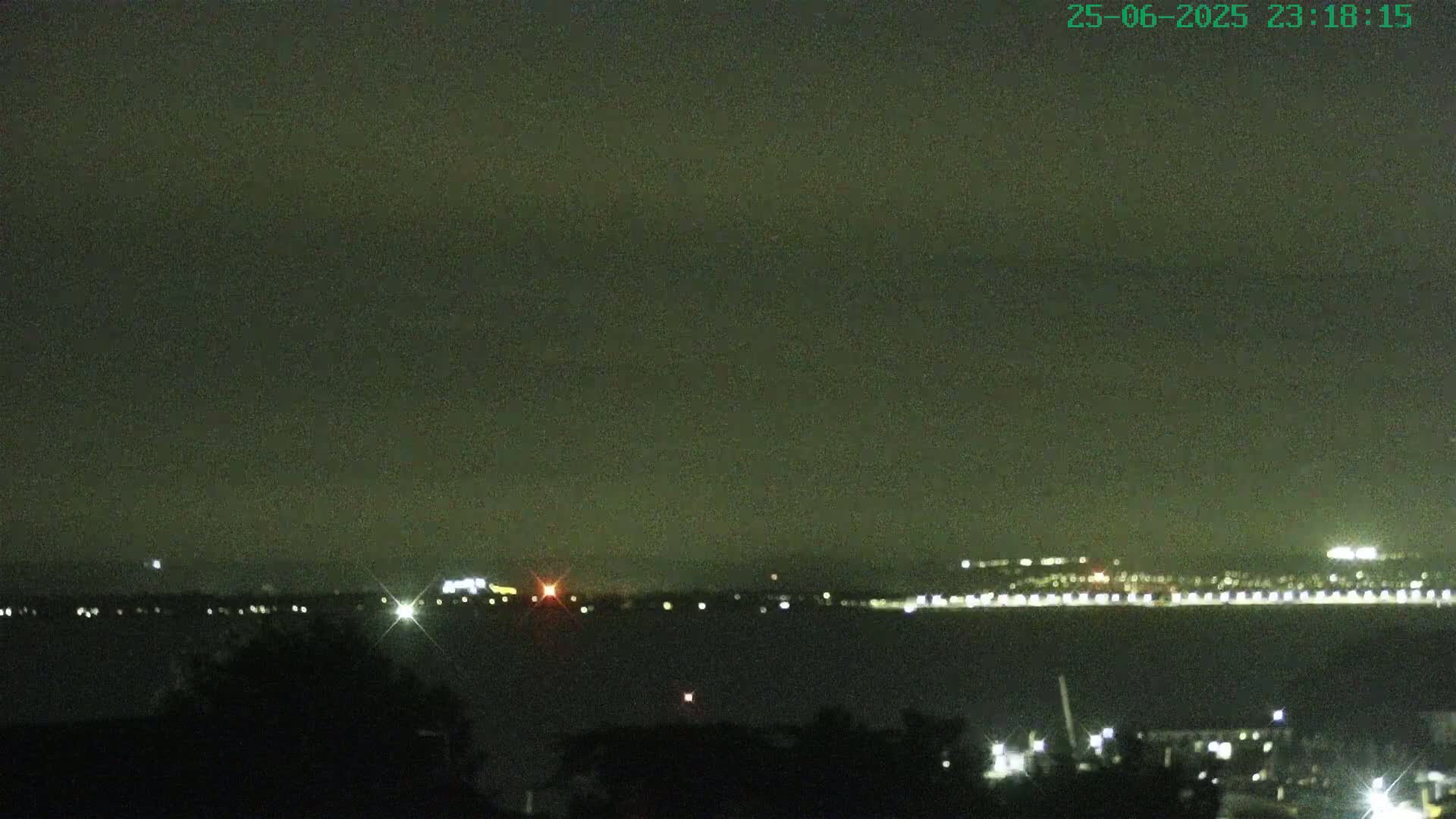 Cowes, The Solent Water Shipspotting Live Cam - Isle of Wight, South East, England, United Kingdom