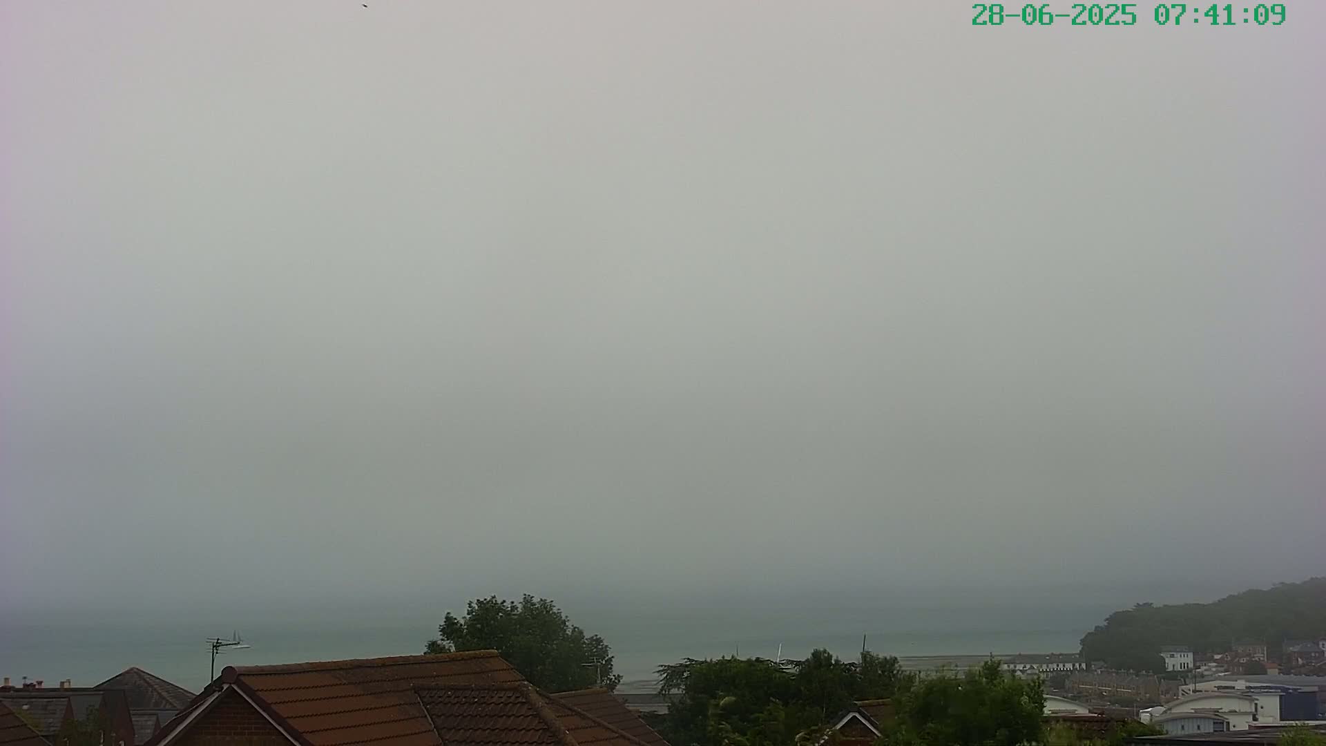 Cowes, The Solent Water Shipspotting Live Cam - Isle of Wight, South East, England, United Kingdom