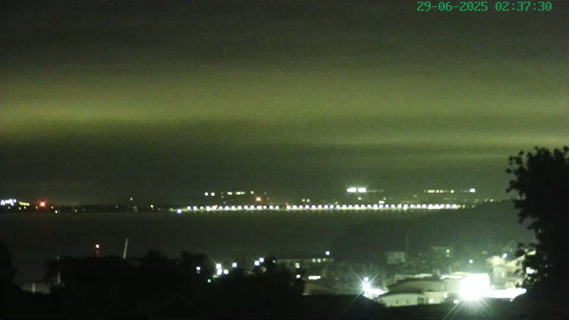Cowes, The Solent Water Shipspotting Live Cam - Isle of Wight, South East, England, United Kingdom