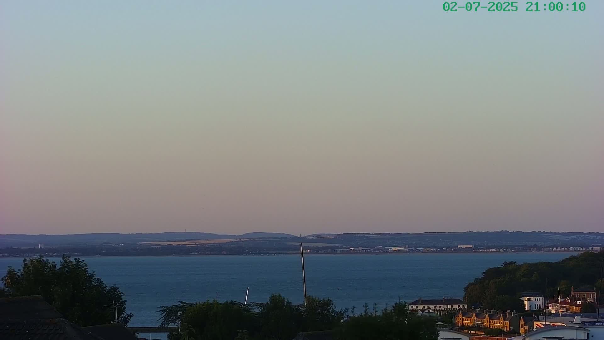 Cowes, The Solent Water Shipspotting Live Cam - Isle of Wight, South East, England, United Kingdom