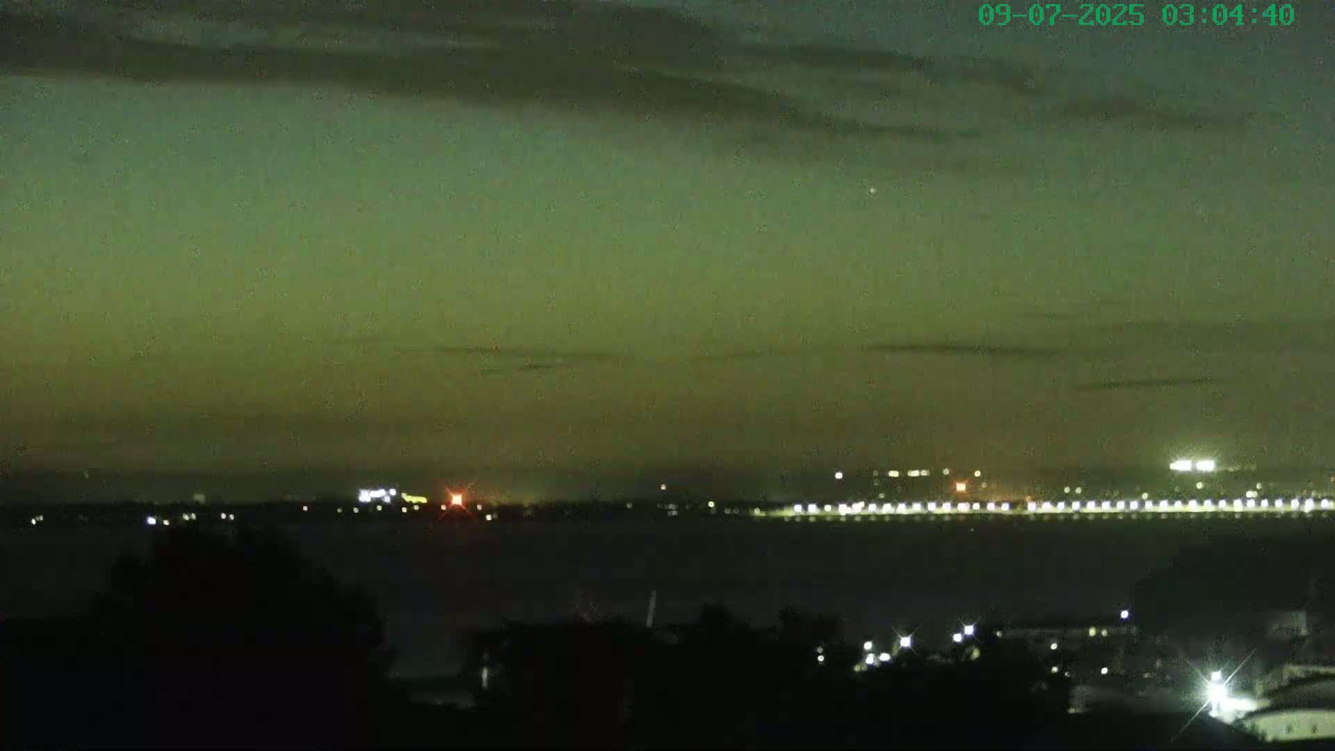 Cowes, The Solent Water Shipspotting Live Cam - Isle of Wight, South East, England, United Kingdom