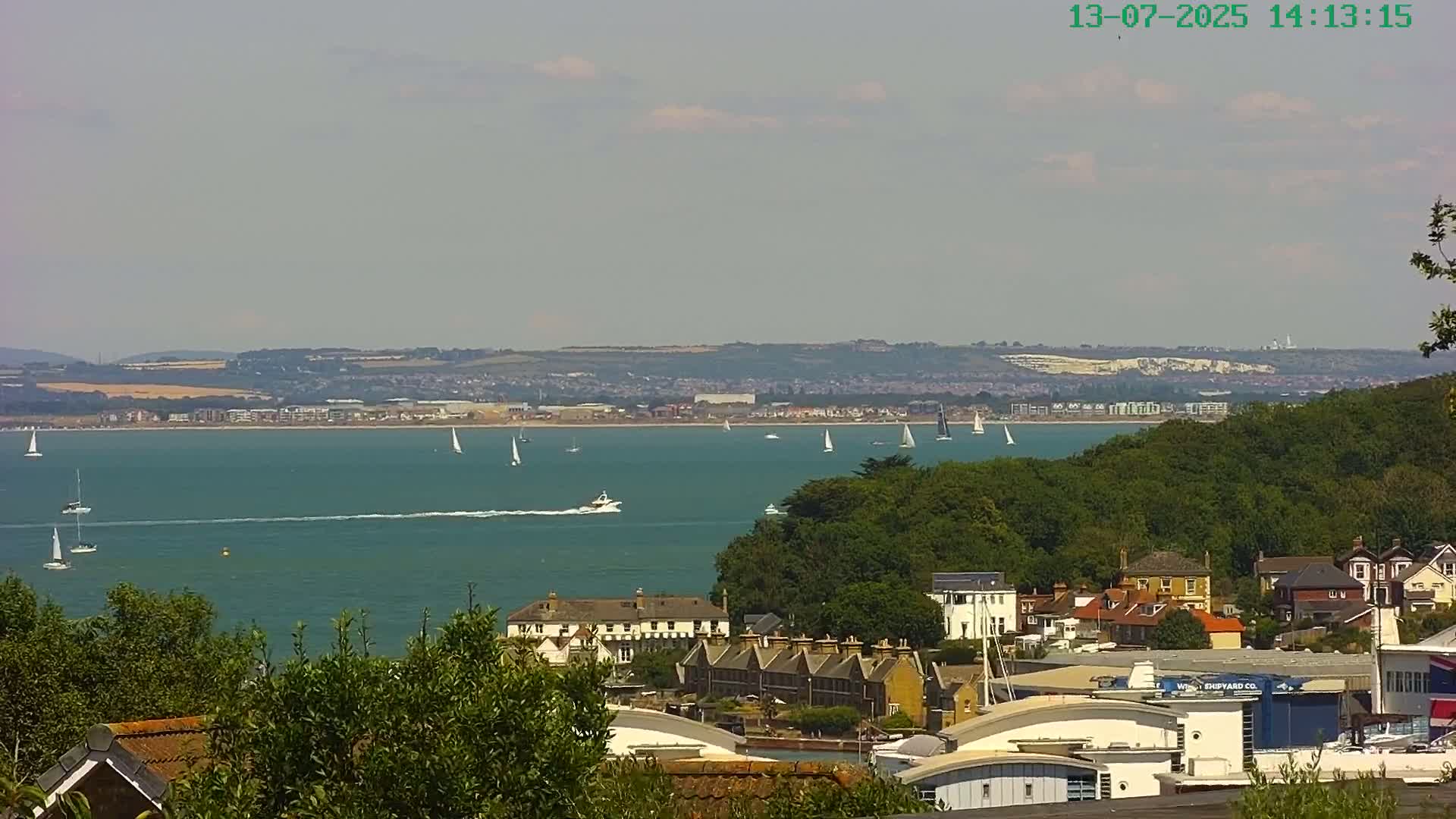 Cowes, The Solent Water Shipspotting Live Cam - Isle of Wight, South East, England, United Kingdom