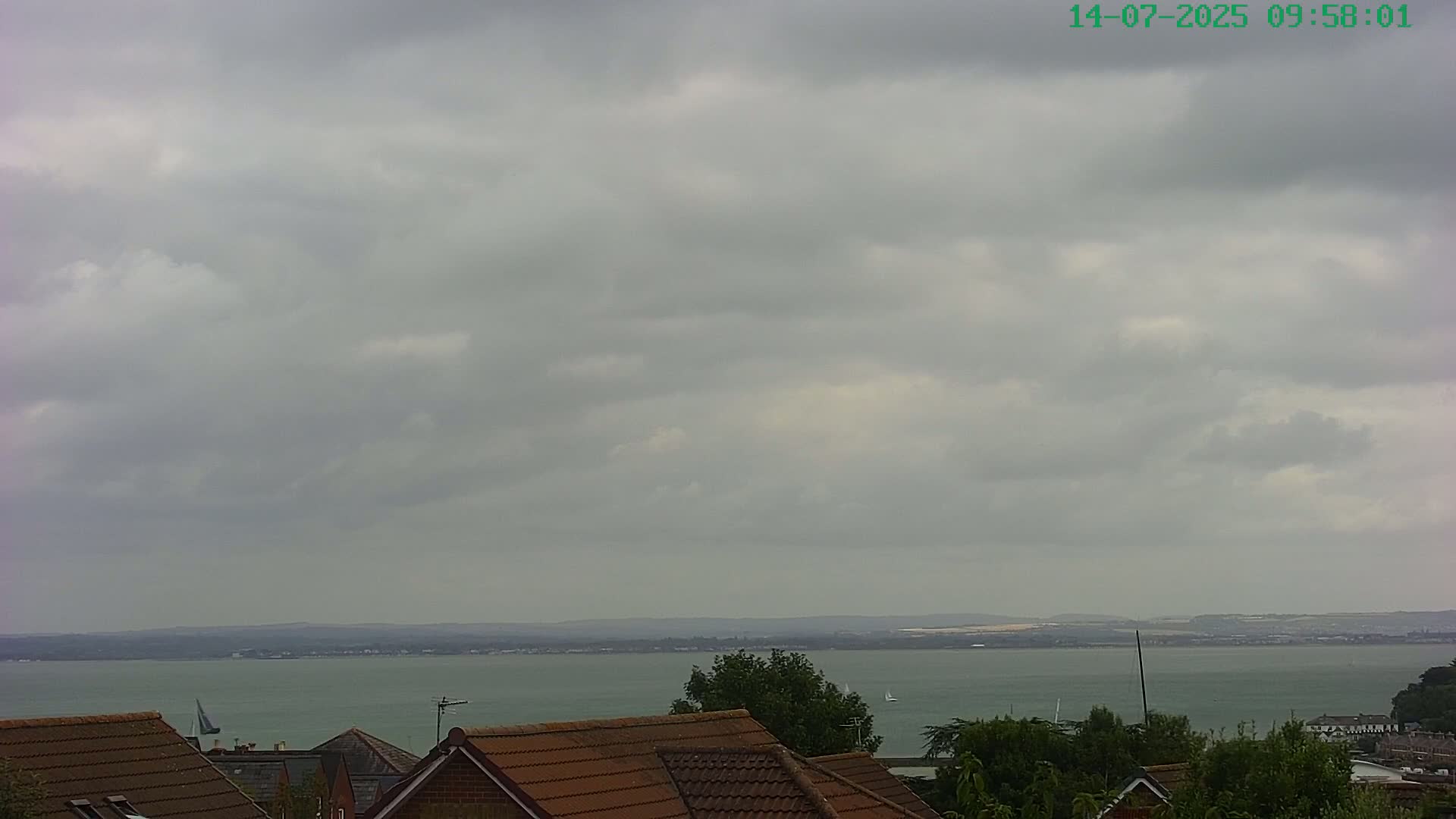Cowes, The Solent Water Shipspotting Live Cam - Isle of Wight, South East, England, United Kingdom