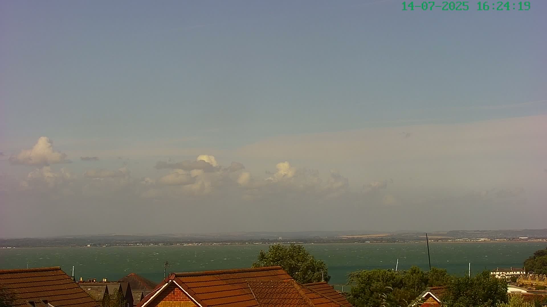 Cowes, The Solent Water Shipspotting Live Cam - Isle of Wight, South East, England, United Kingdom