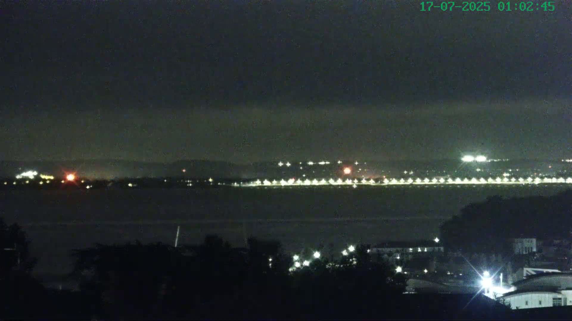 Cowes, The Solent Water Shipspotting Live Cam - Isle of Wight, South East, England, United Kingdom