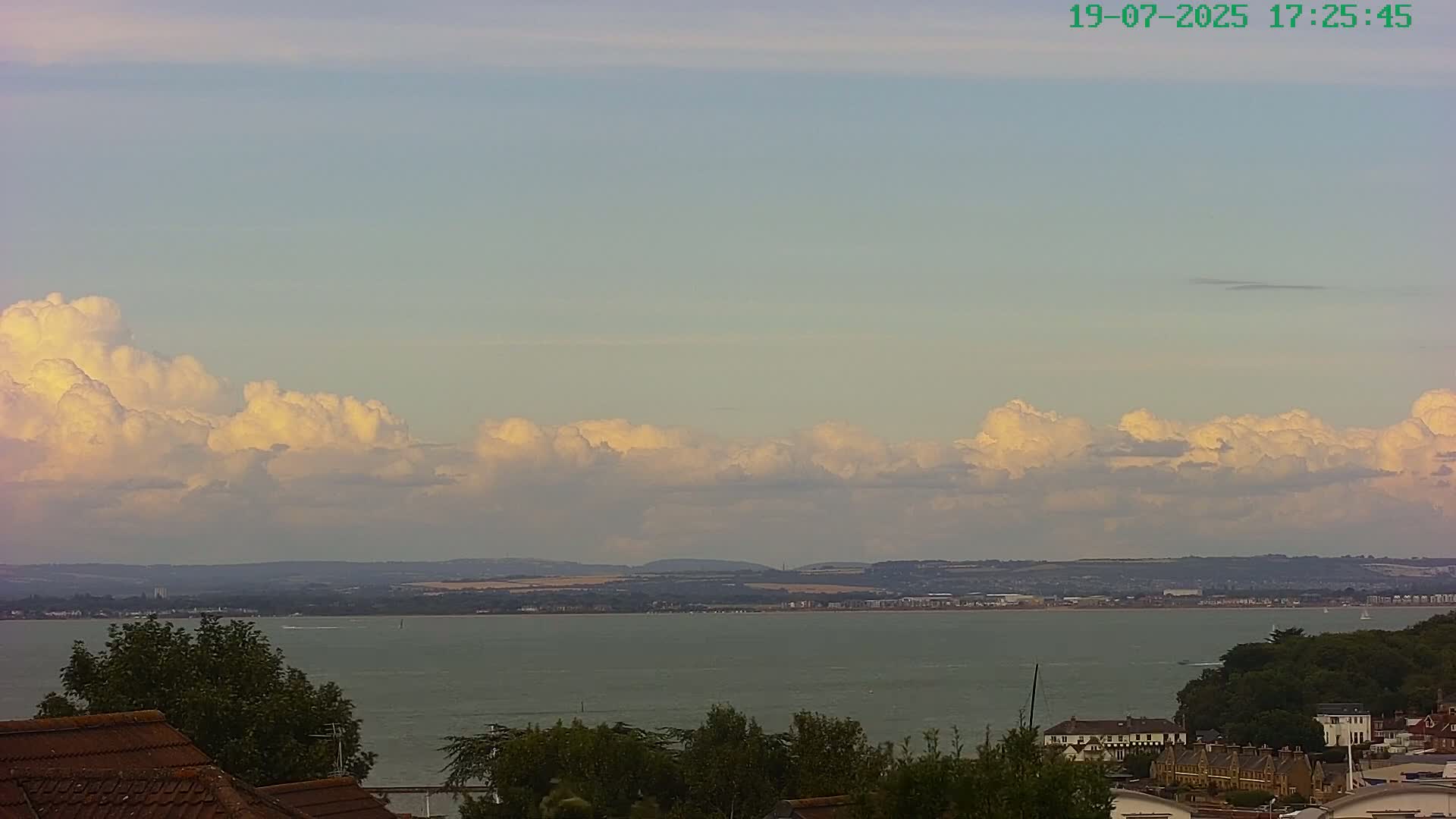 Cowes, The Solent Water Shipspotting Live Cam - Isle of Wight, South East, England, United Kingdom
