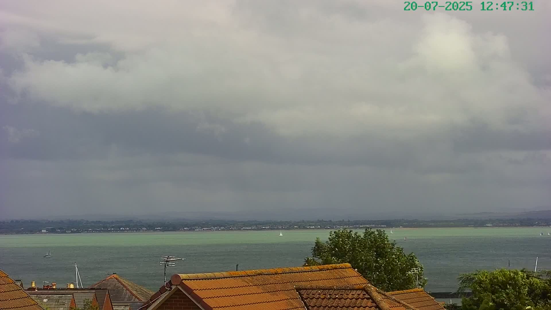 Cowes, The Solent Water Shipspotting Live Cam - Isle of Wight, South East, England, United Kingdom