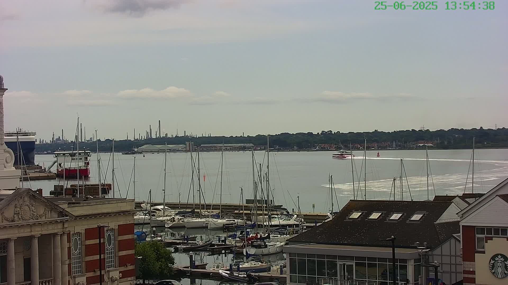 Marine of Southampton & Test River Live Cam - Southampton, Hampshire, South East, England, United Kingdom