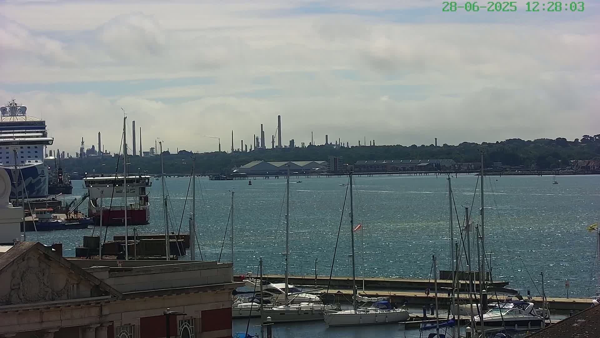 Marine of Southampton & Test River Live Cam - Southampton, Hampshire, South East, England, United Kingdom
