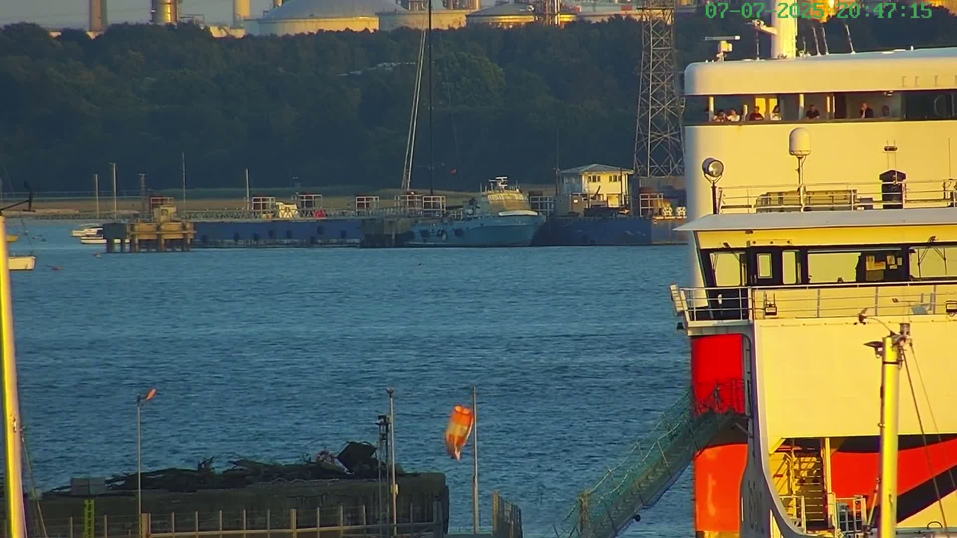 Marine of Southampton & Test River Live Cam - Southampton, Hampshire, South East, England, United Kingdom