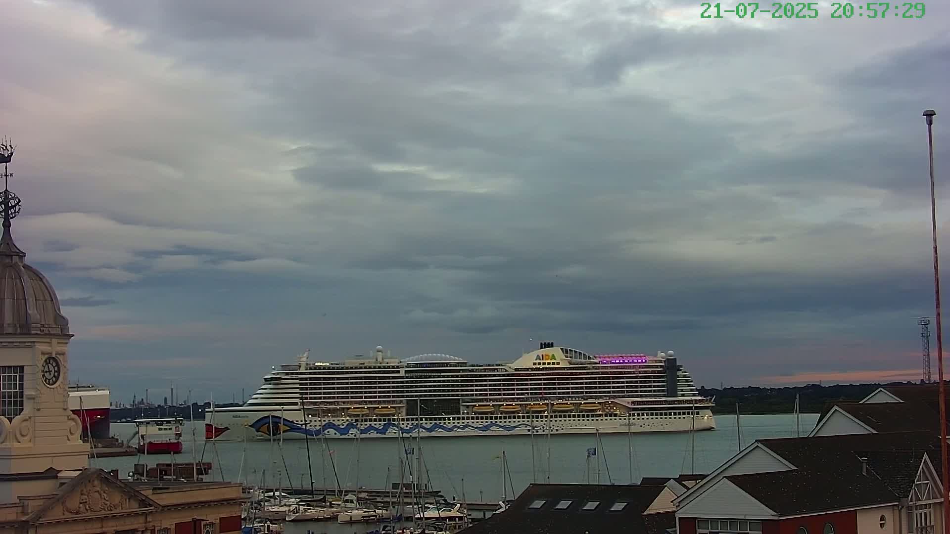 Marine of Southampton & Test River Live Cam - Southampton, Hampshire, South East, England, United Kingdom