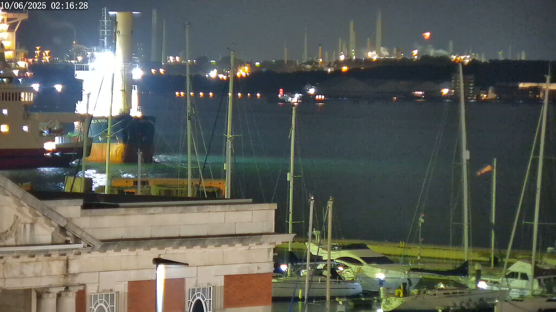 Fawley, ExxonMobil Refinery Live Cam - New Forest, Hampshire, South East, England, United Kingdom