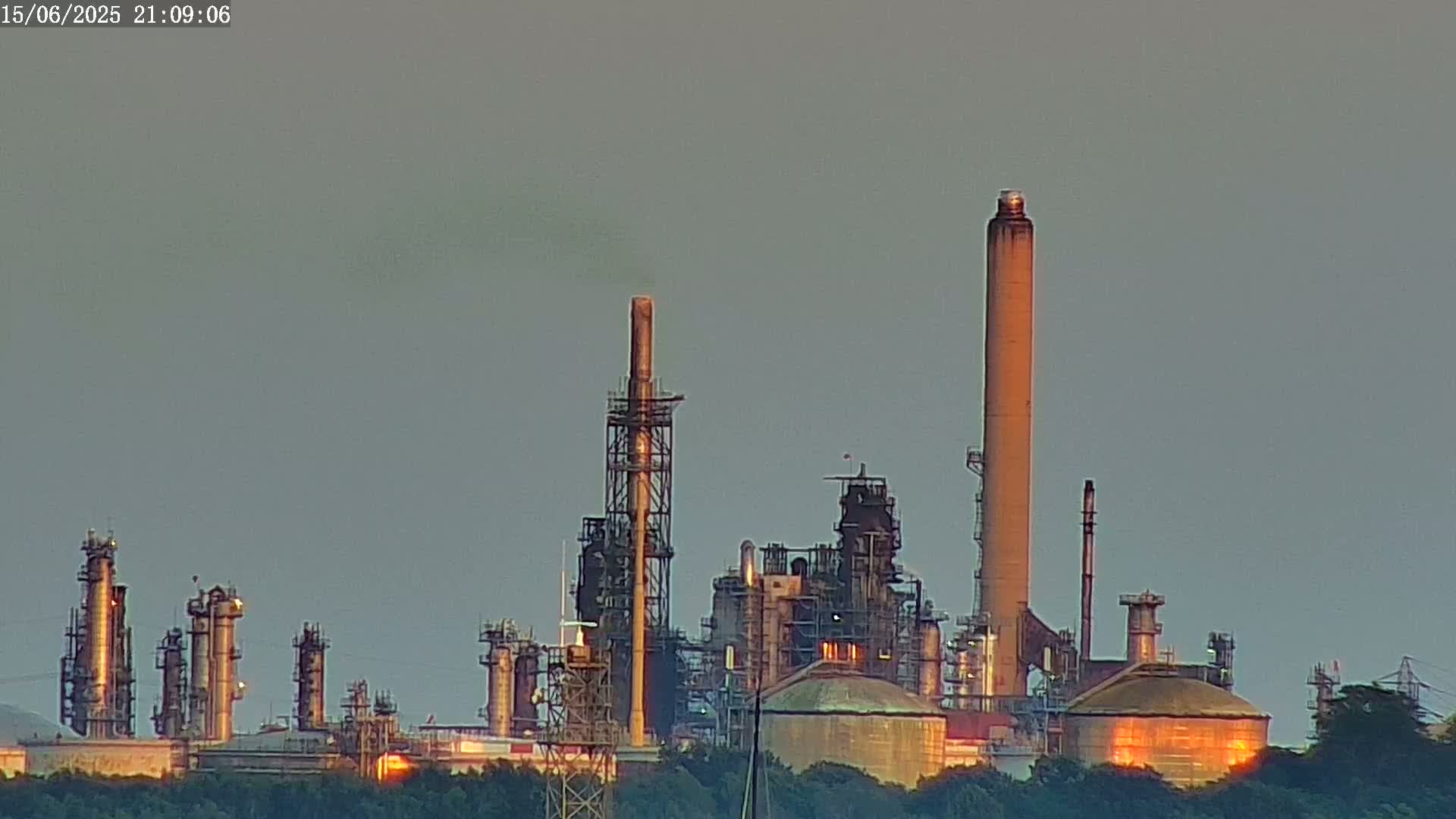 Fawley, ExxonMobil Refinery Live Cam - New Forest, Hampshire, South East, England, United Kingdom