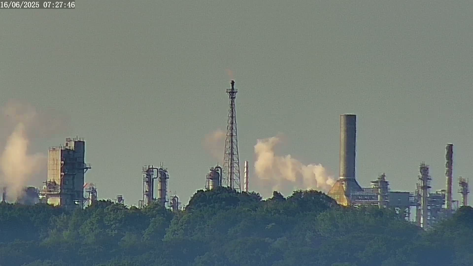 Fawley, ExxonMobil Refinery Live Cam - New Forest, Hampshire, South East, England, United Kingdom