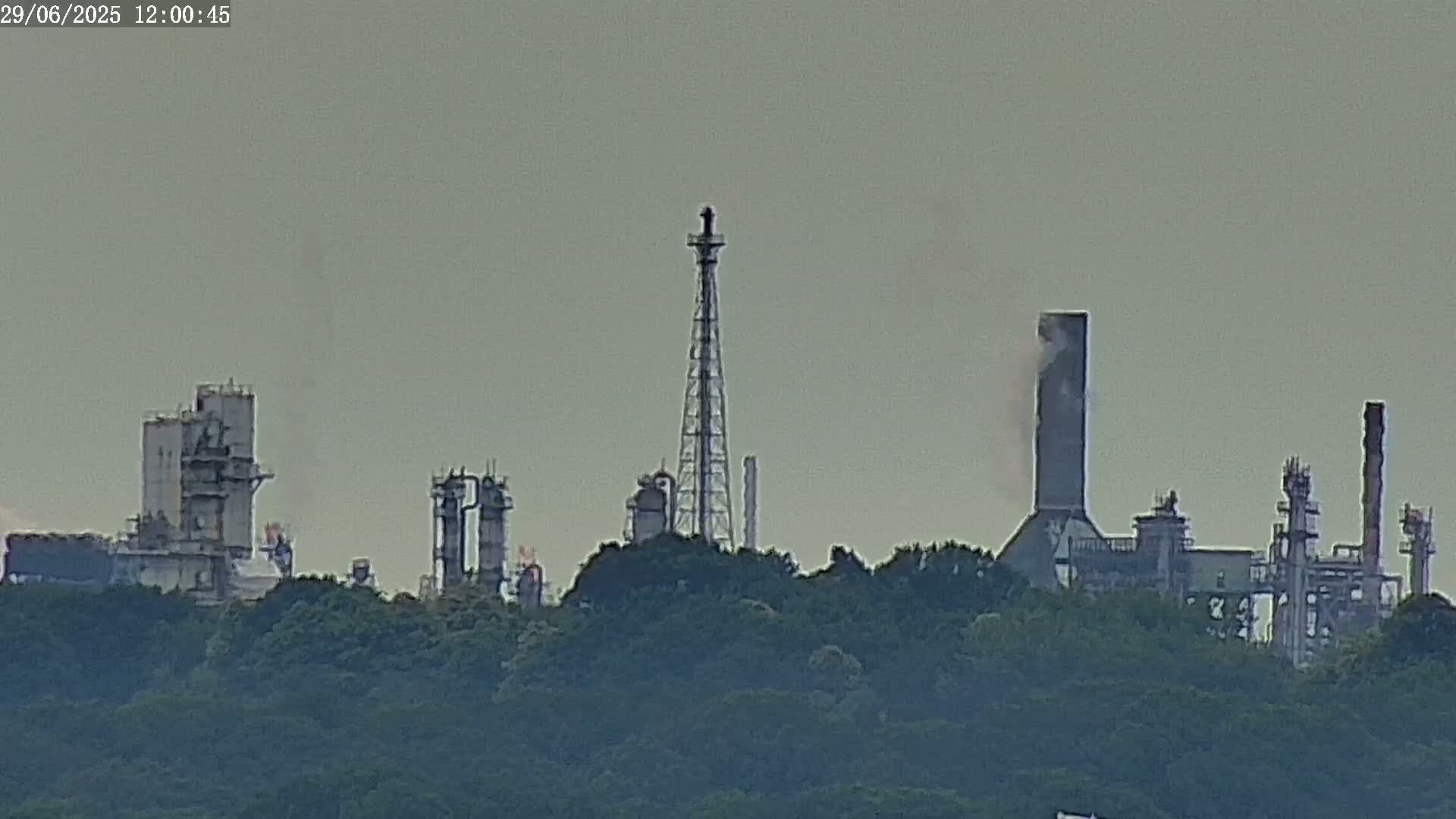 Fawley, ExxonMobil Refinery Live Cam - New Forest, Hampshire, South East, England, United Kingdom