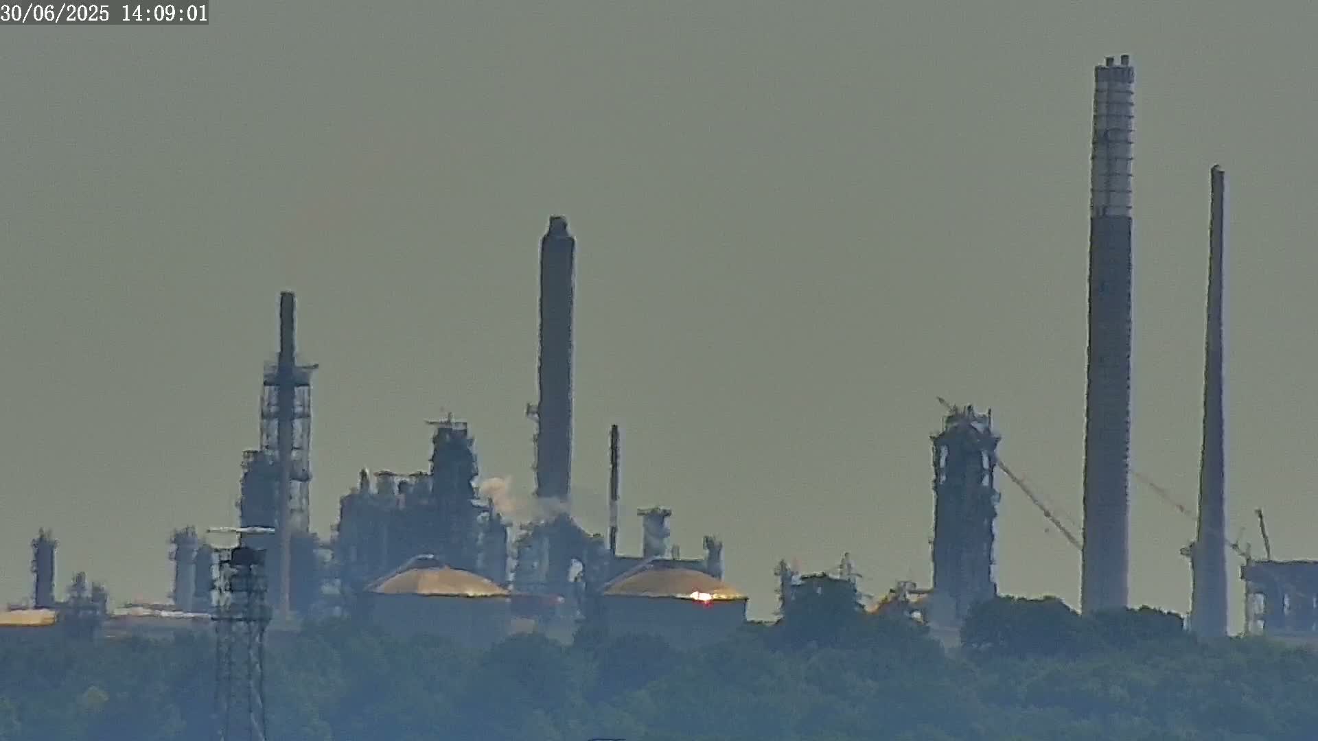 Fawley, ExxonMobil Refinery Live Cam - New Forest, Hampshire, South East, England, United Kingdom