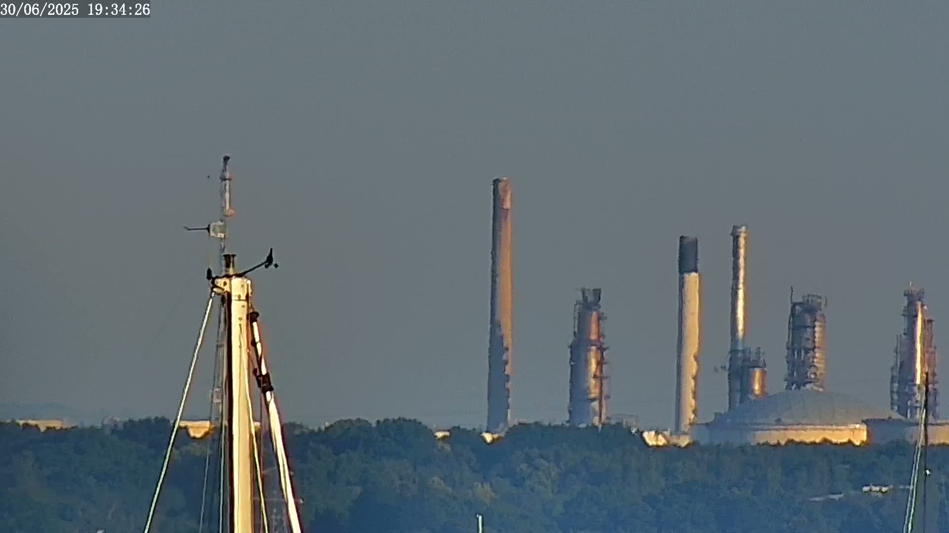 Fawley, ExxonMobil Refinery Live Cam - New Forest, Hampshire, South East, England, United Kingdom