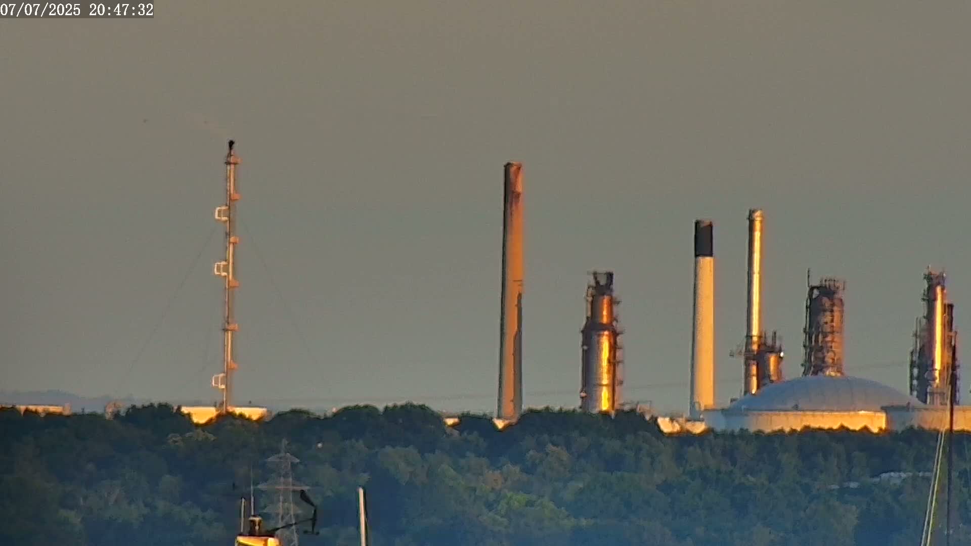 Fawley, ExxonMobil Refinery Live Cam - New Forest, Hampshire, South East, England, United Kingdom