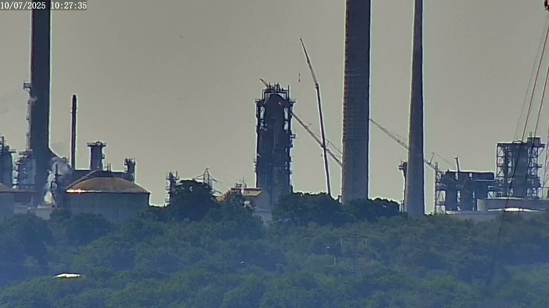 Fawley, ExxonMobil Refinery Live Cam - New Forest, Hampshire, South East, England, United Kingdom