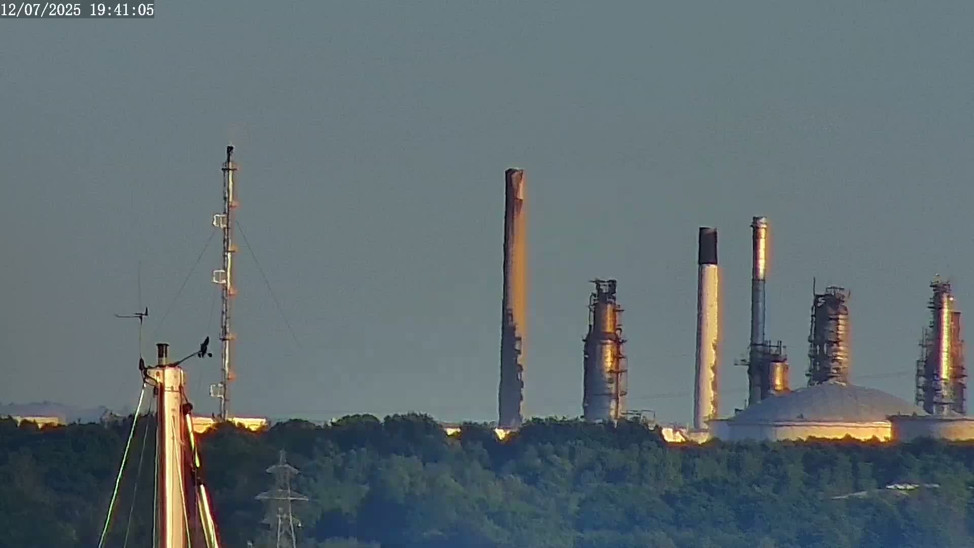 Fawley, ExxonMobil Refinery Live Cam - New Forest, Hampshire, South East, England, United Kingdom