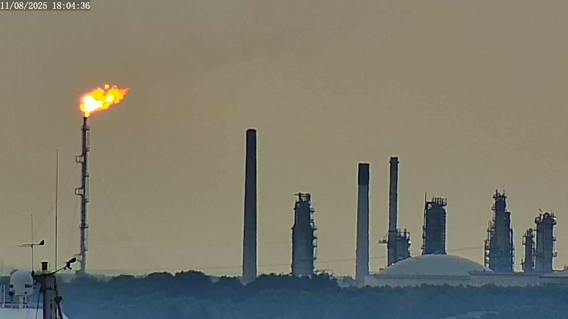 Fawley, ExxonMobil Refinery Live Cam - New Forest, Hampshire, South East, England, United Kingdom