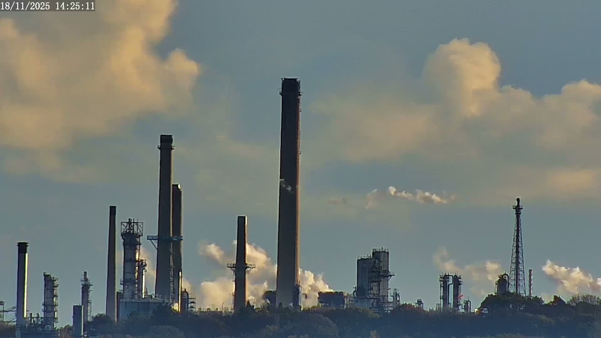 Fawley, ExxonMobil Refinery Live Cam - New Forest, Hampshire, South East, England, United Kingdom