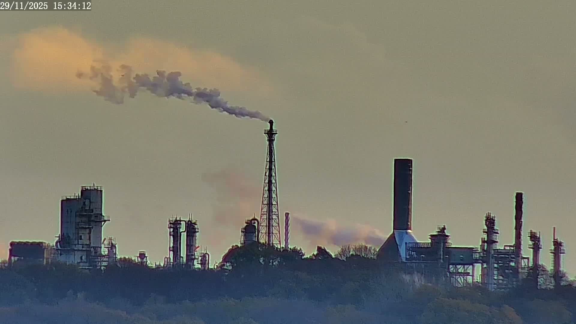 Fawley, ExxonMobil Refinery Live Cam - New Forest, Hampshire, South East, England, United Kingdom
