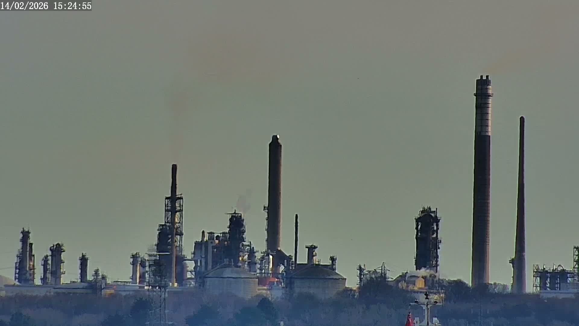 Fawley, ExxonMobil Refinery Live Cam - New Forest, Hampshire, South East, England, United Kingdom