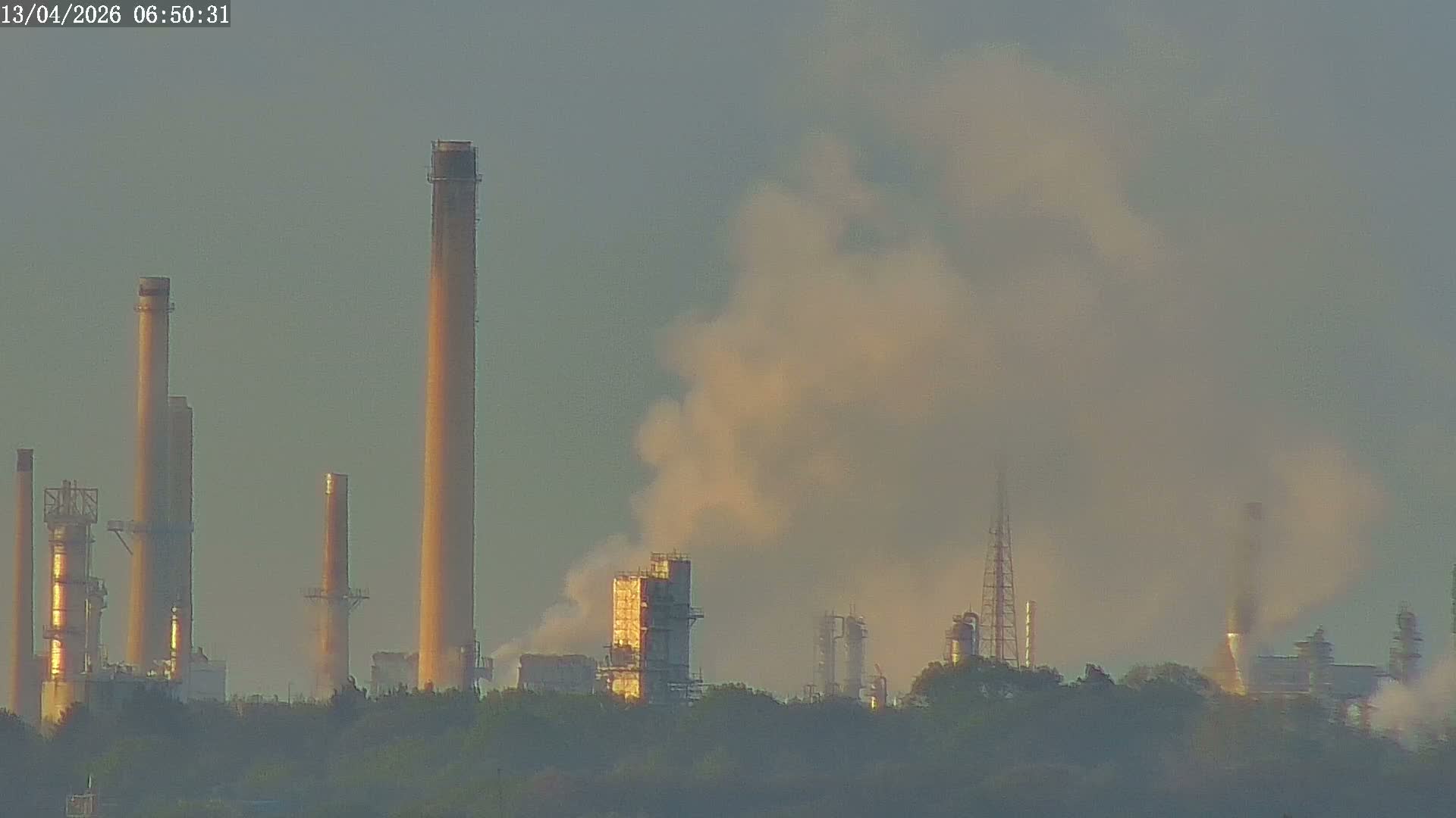 Fawley, ExxonMobil Refinery Live Cam - New Forest, Hampshire, South East, England, United Kingdom