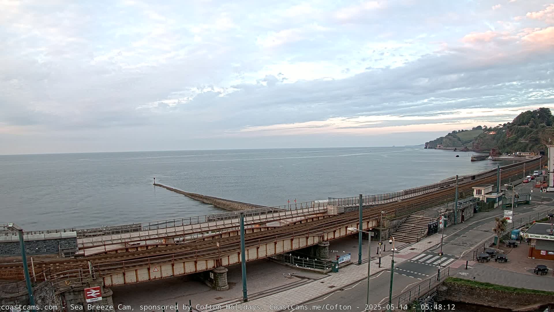 Dawlish Coast & Railway Station Live Cam - Teignbridge, Devon, South West, England, United Kingdom