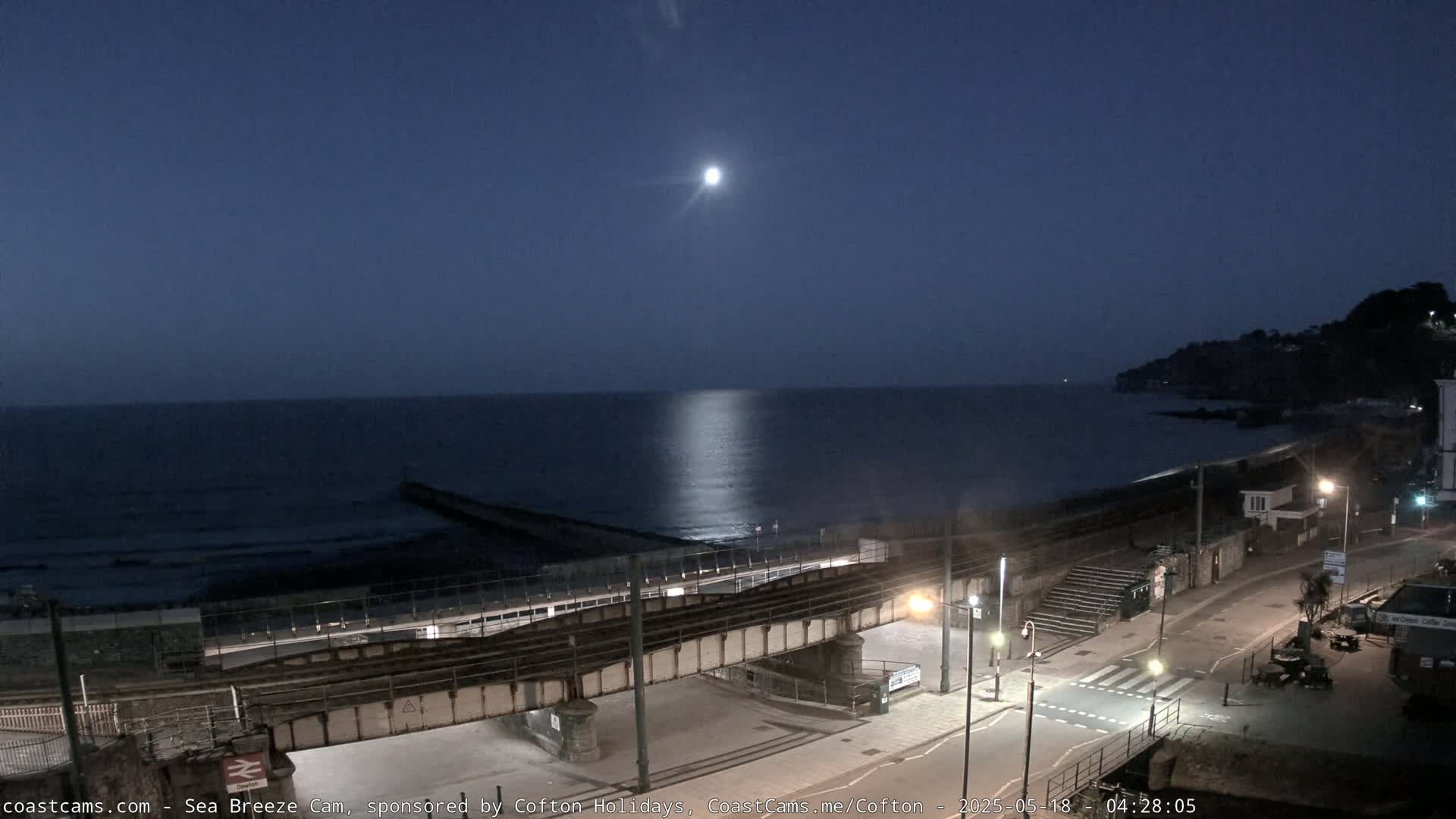 Dawlish Coast & Railway Station Live Cam - Teignbridge, Devon, South West, England, United Kingdom