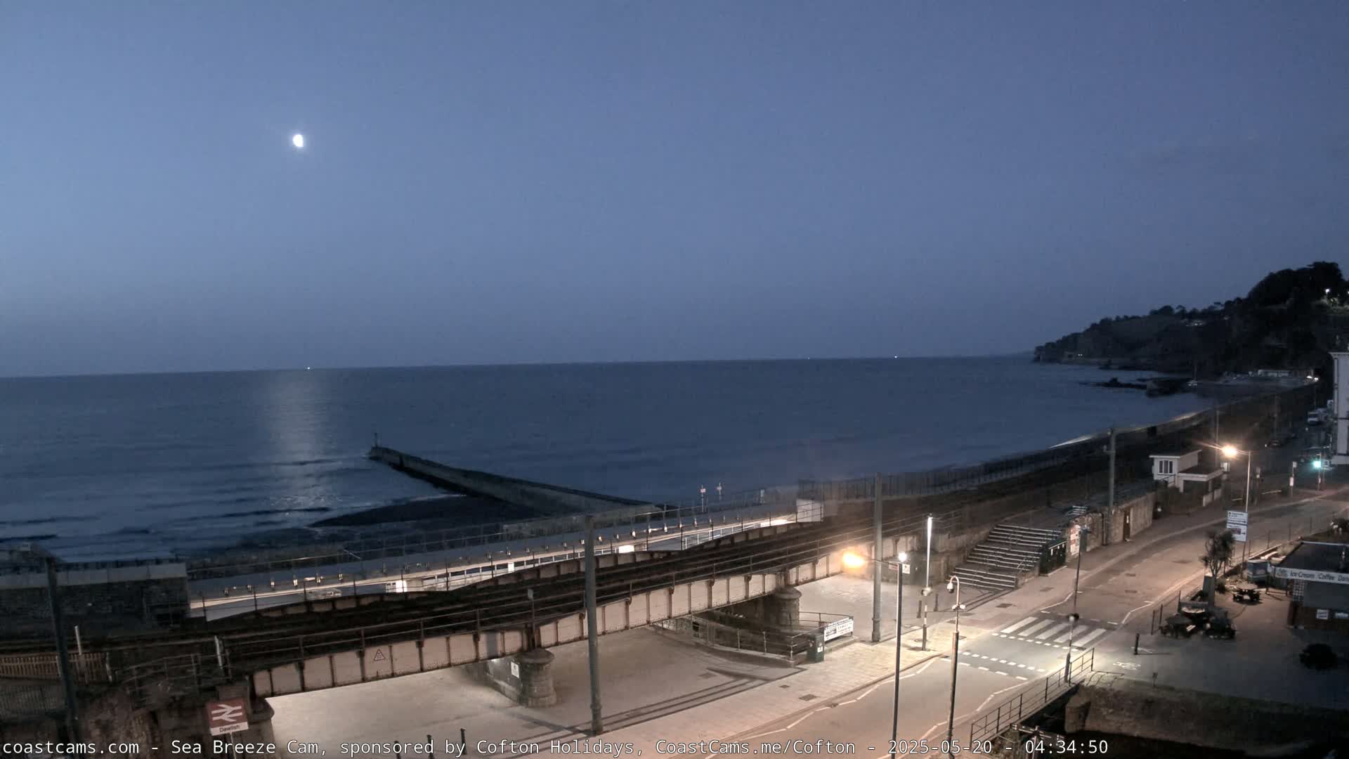 Dawlish Coast & Railway Station Live Cam - Teignbridge, Devon, South West, England, United Kingdom