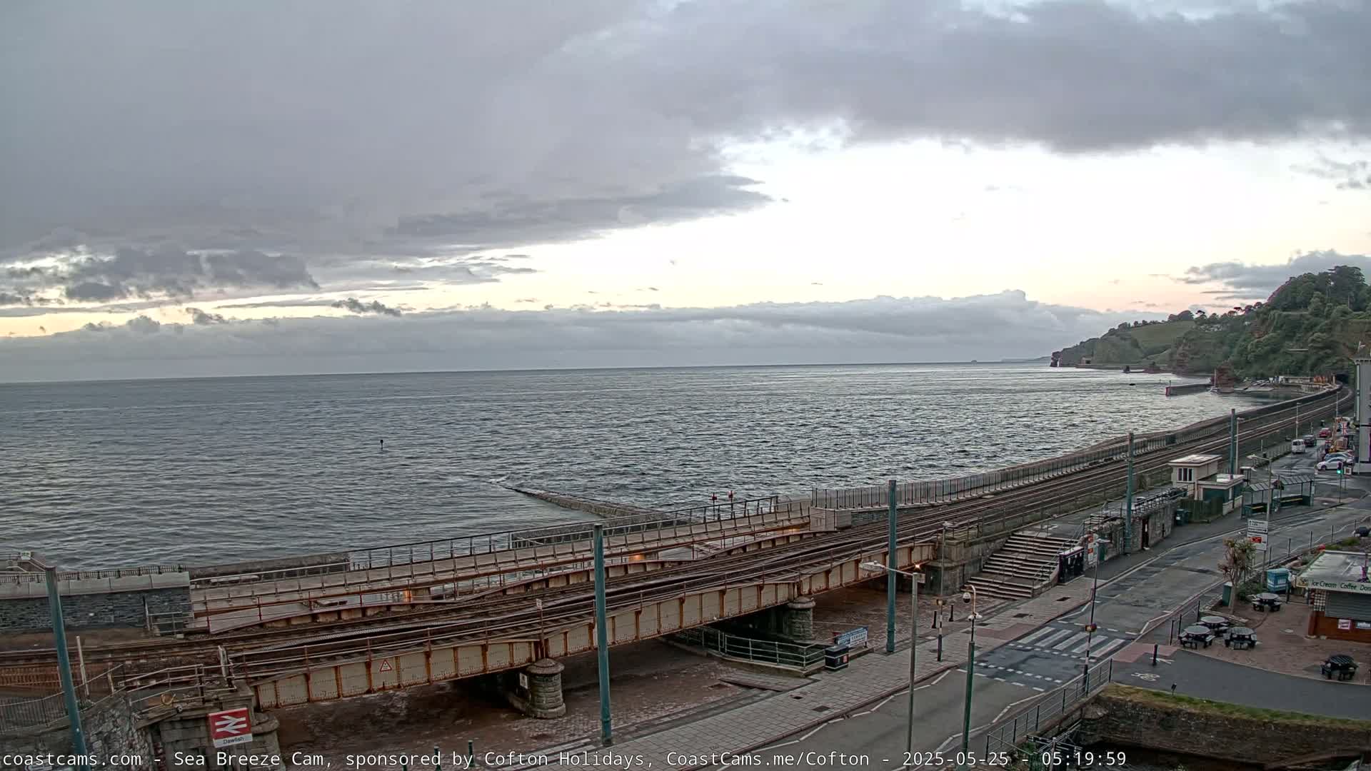 Dawlish Coast & Railway Station Live Cam - Teignbridge, Devon, South West, England, United Kingdom