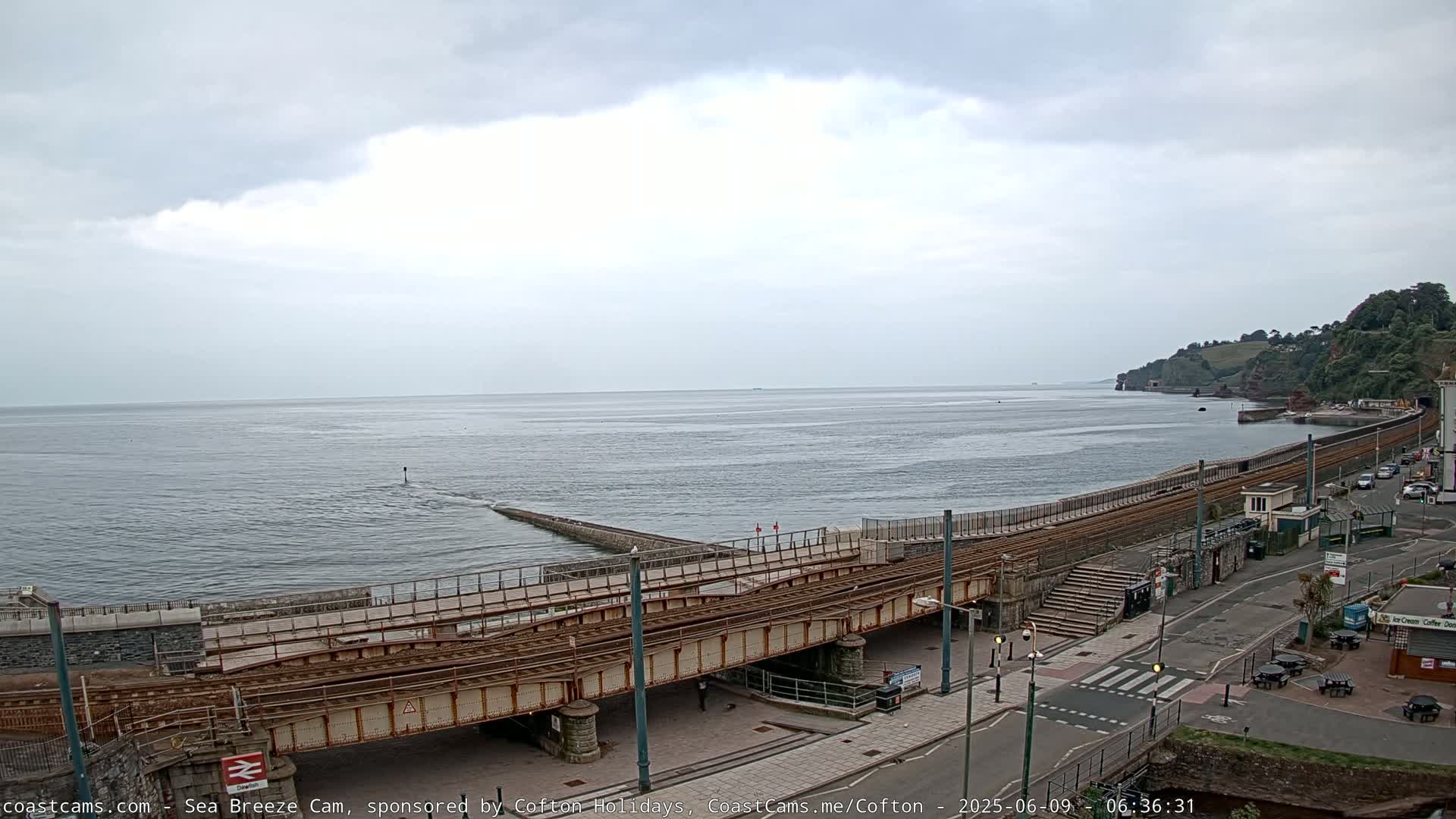 Dawlish Coast & Railway Station Live Cam - Teignbridge, Devon, South West, England, United Kingdom