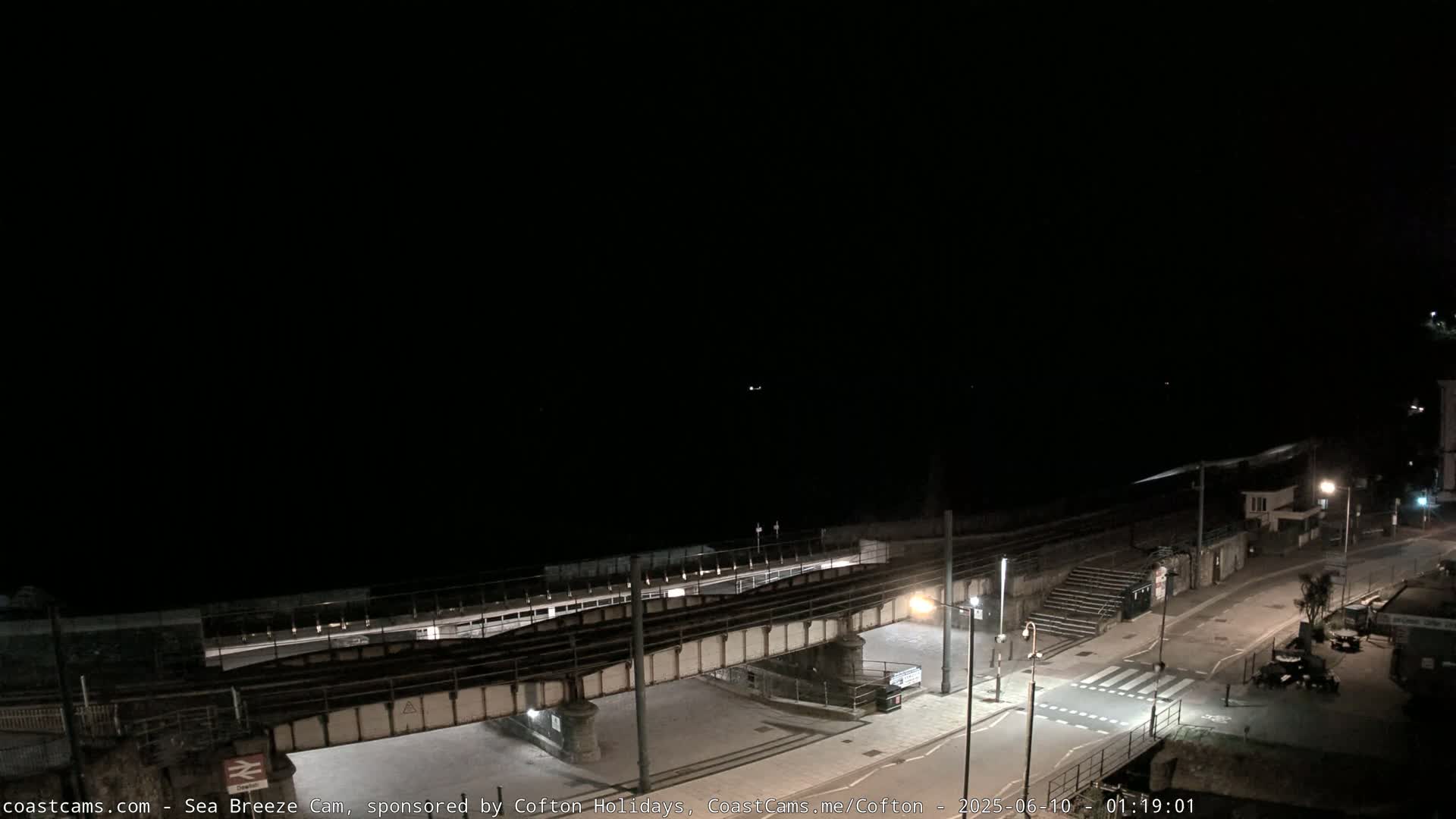 Dawlish Coast & Railway Station Live Cam - Teignbridge, Devon, South West, England, United Kingdom