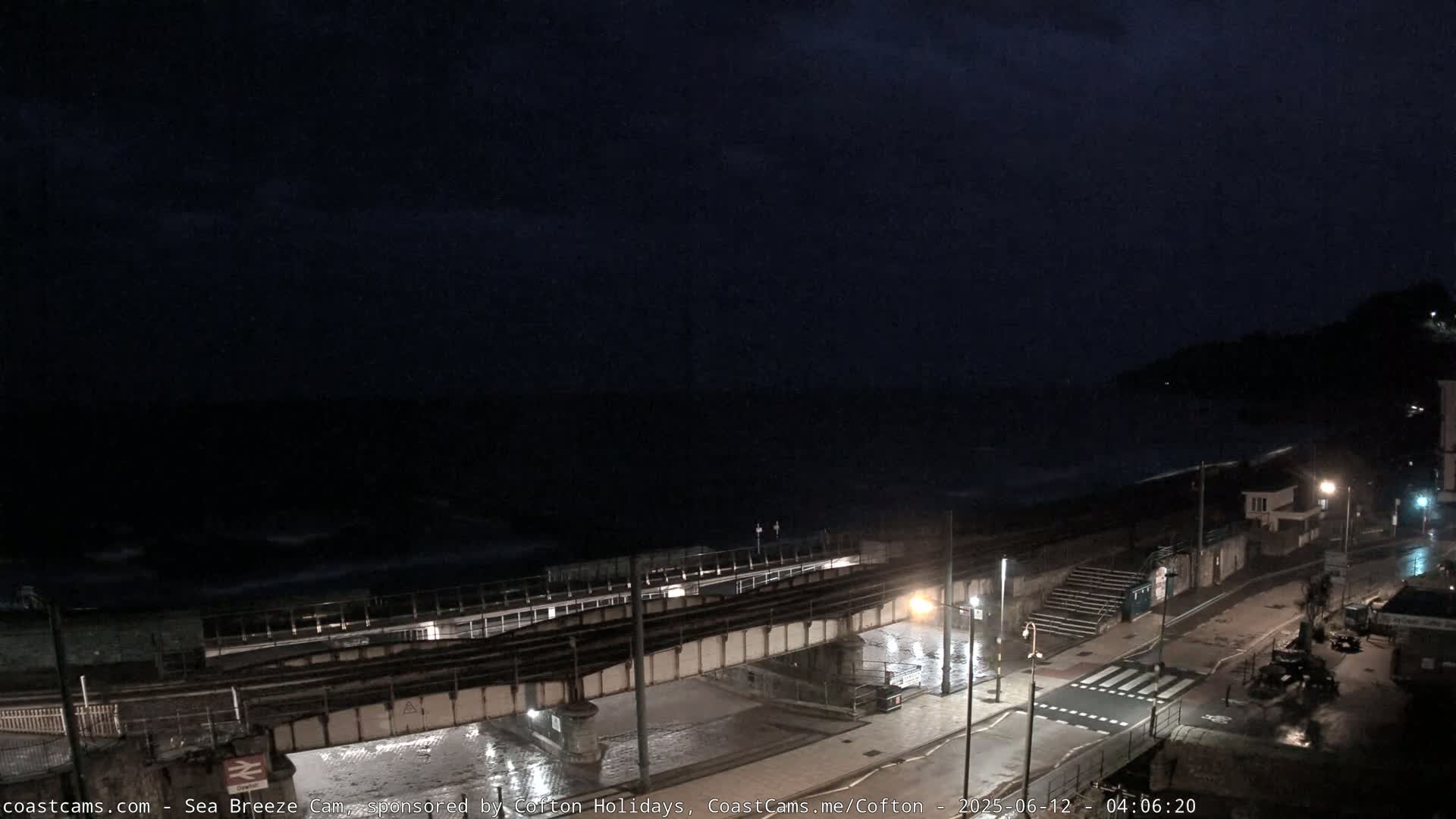 Dawlish Coast & Railway Station Live Cam - Teignbridge, Devon, South West, England, United Kingdom