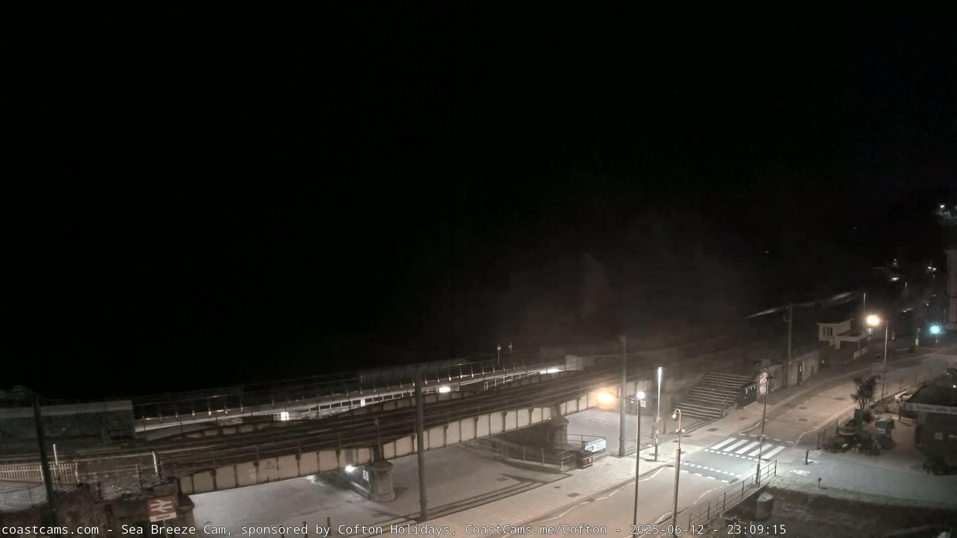 Dawlish Coast & Railway Station Live Cam - Teignbridge, Devon, South West, England, United Kingdom