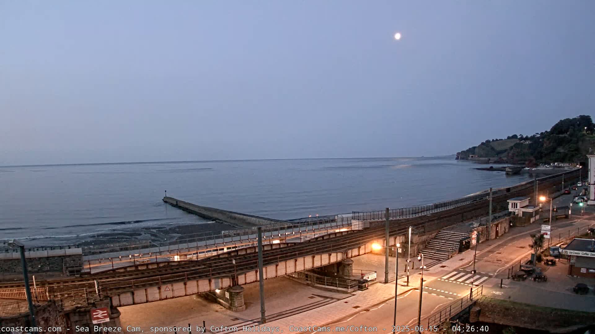 Dawlish Coast & Railway Station Live Cam - Teignbridge, Devon, South West, England, United Kingdom