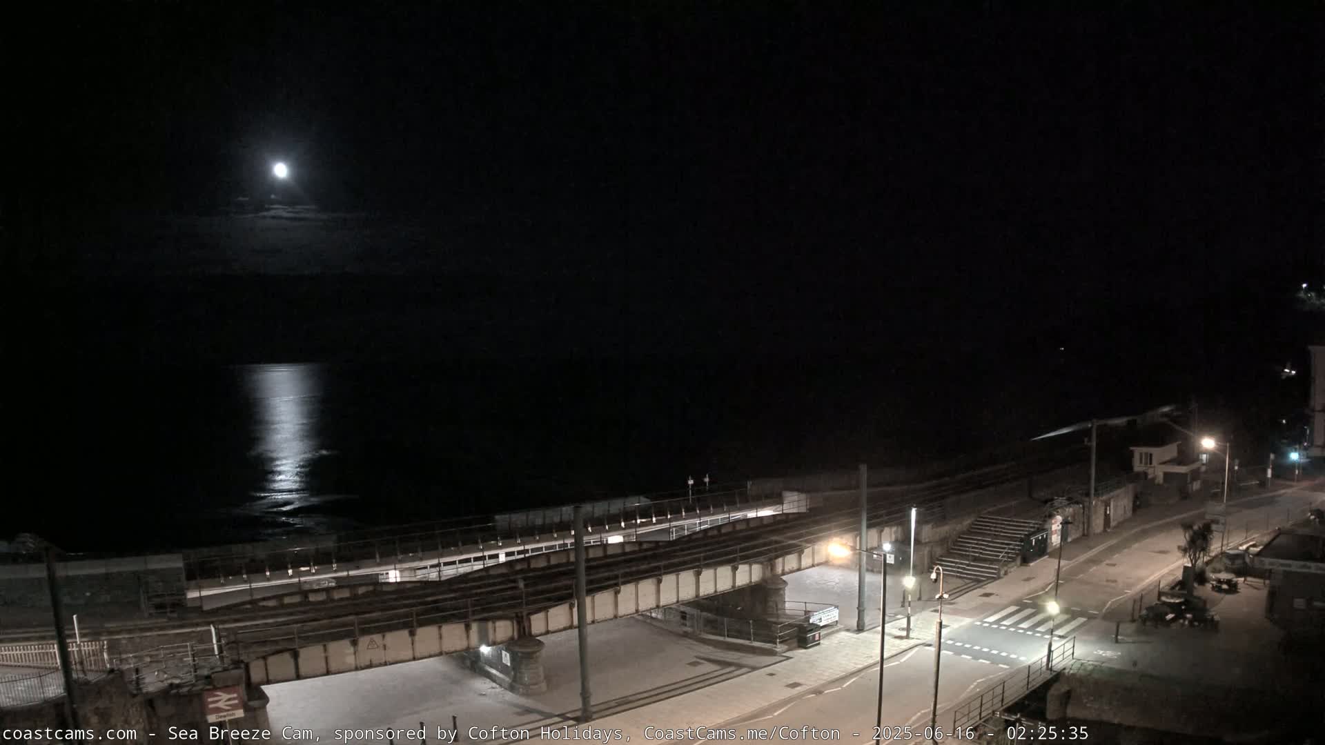 Dawlish Coast & Railway Station Live Cam - Teignbridge, Devon, South West, England, United Kingdom