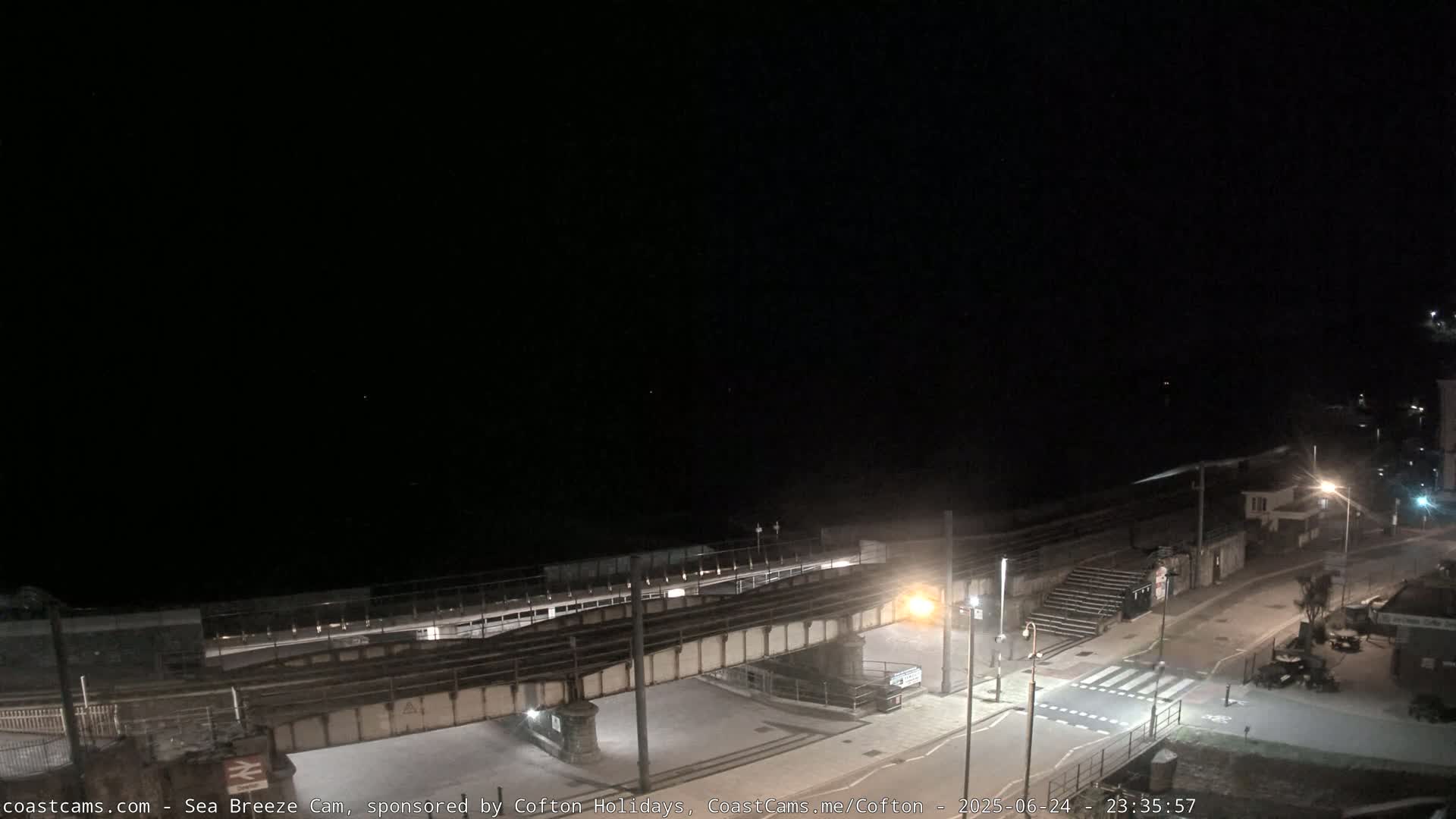 Dawlish Coast & Railway Station Live Cam - Teignbridge, Devon, South West, England, United Kingdom