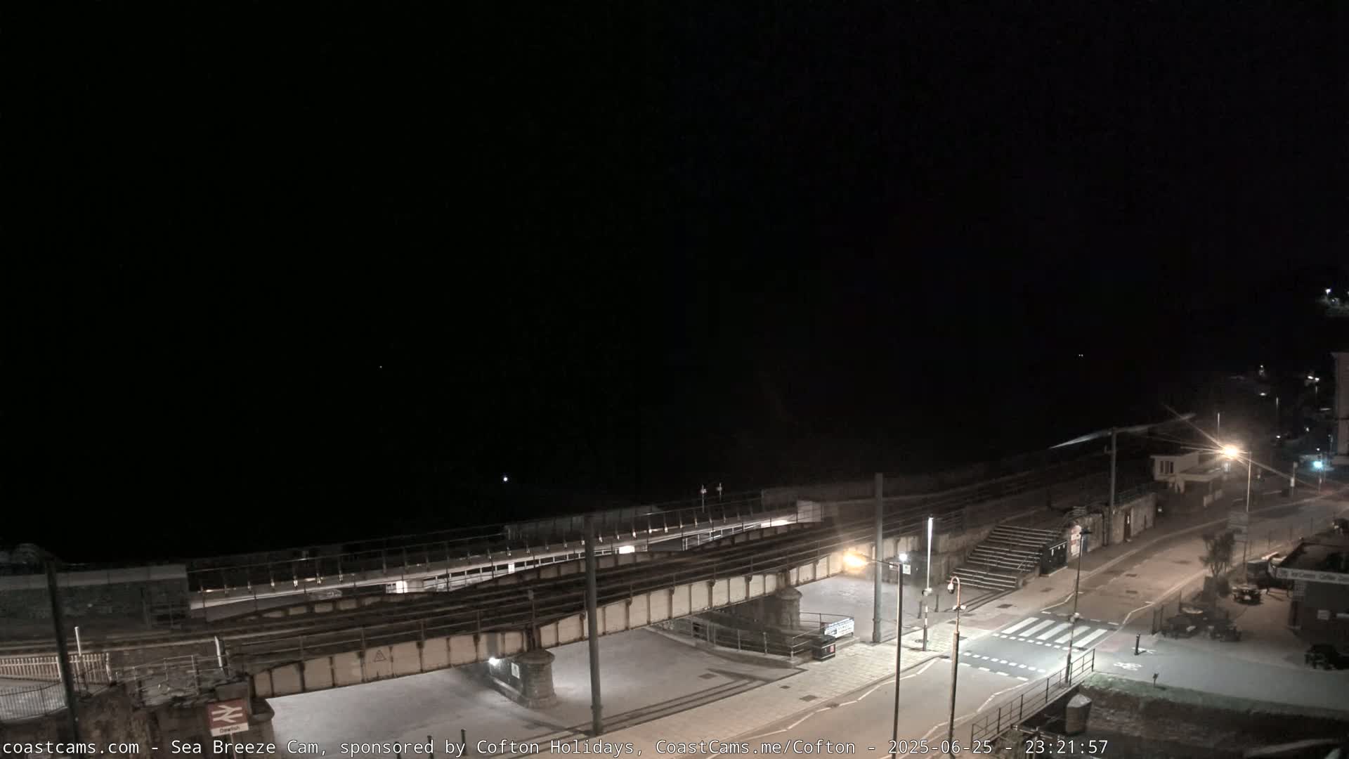 Dawlish Coast & Railway Station Live Cam - Teignbridge, Devon, South West, England, United Kingdom