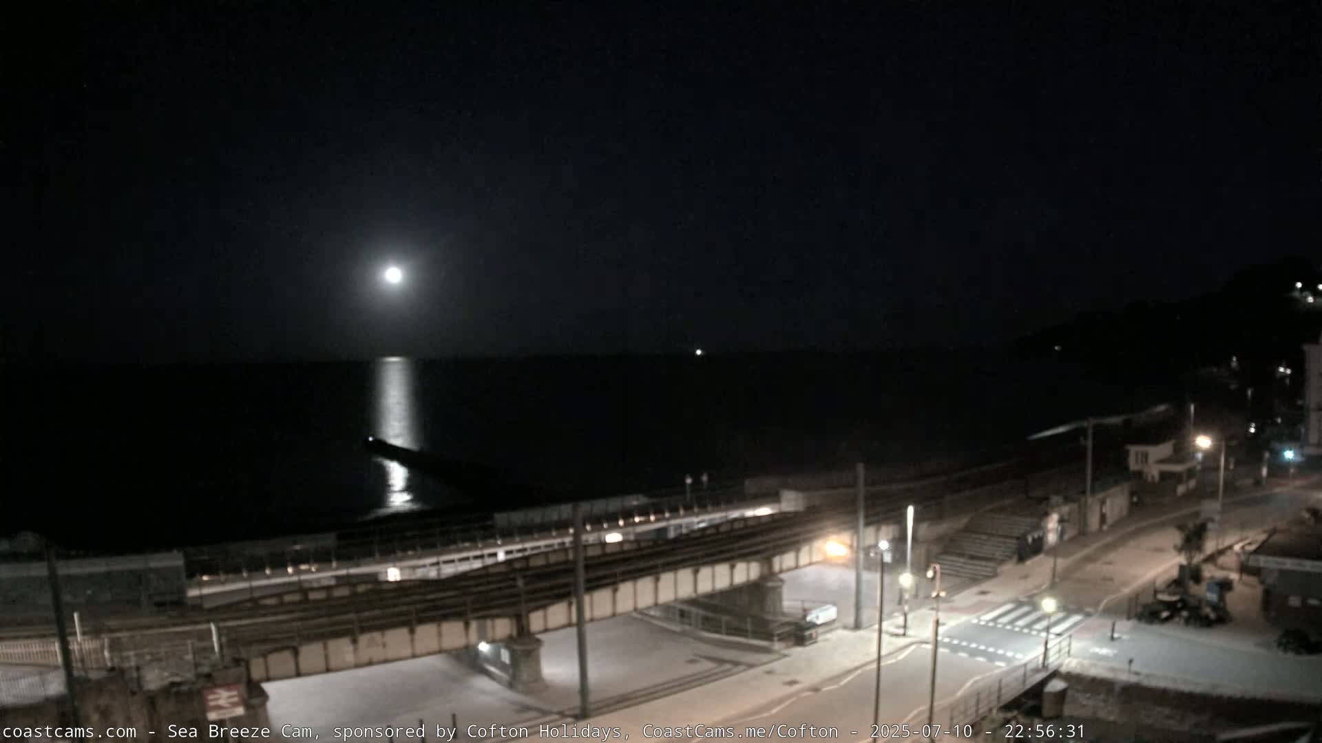 Dawlish Coast & Railway Station Live Cam - Teignbridge, Devon, South West, England, United Kingdom