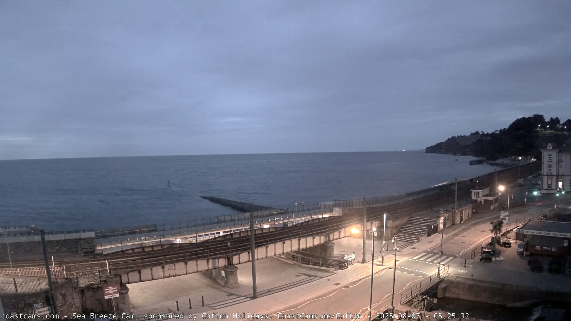 Dawlish Coast & Railway Station Live Cam - Teignbridge, Devon, South West, England, United Kingdom
